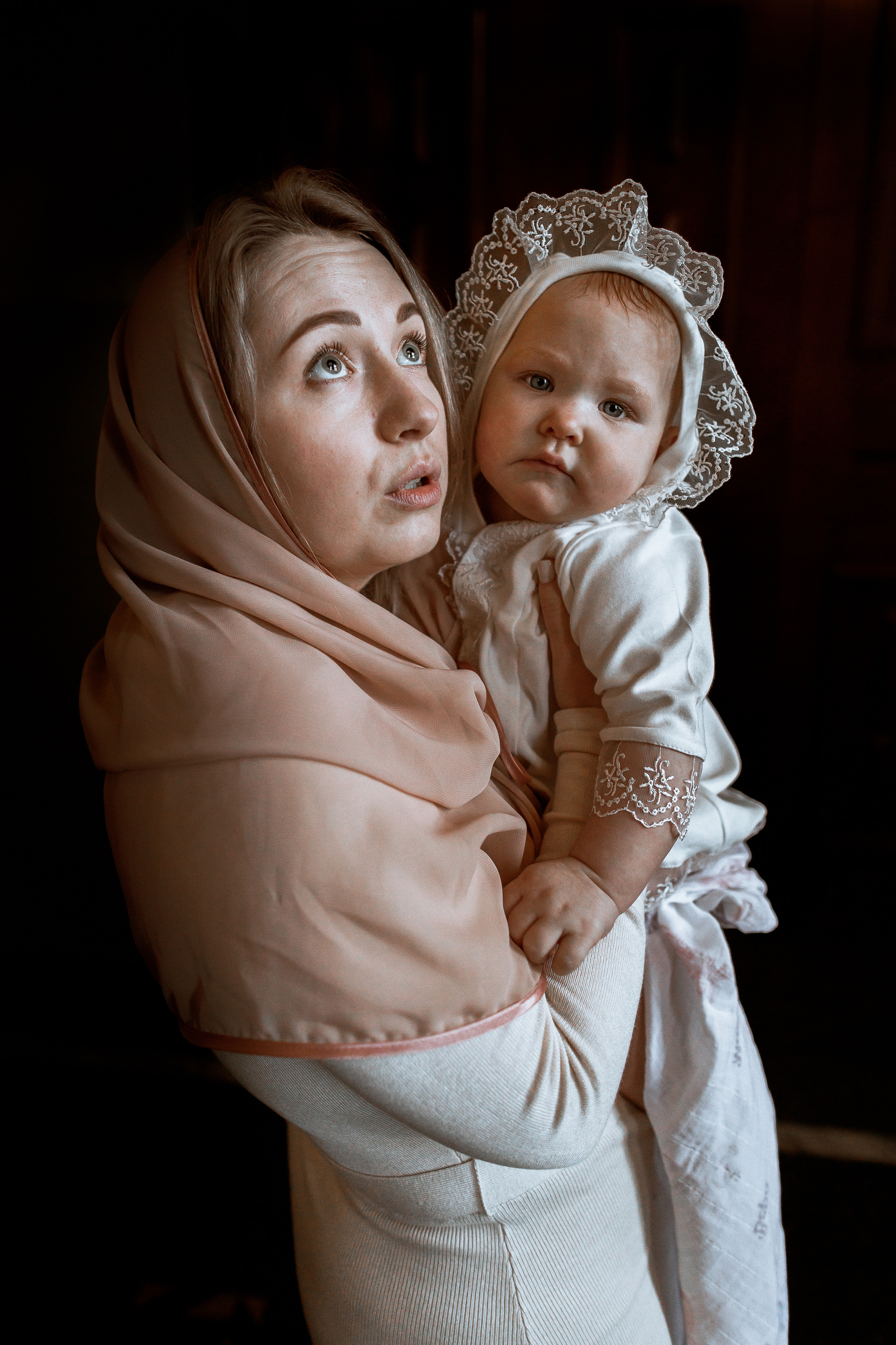 Крещения и венчания. Фотограф на крещение в Москве Нина Лобасова