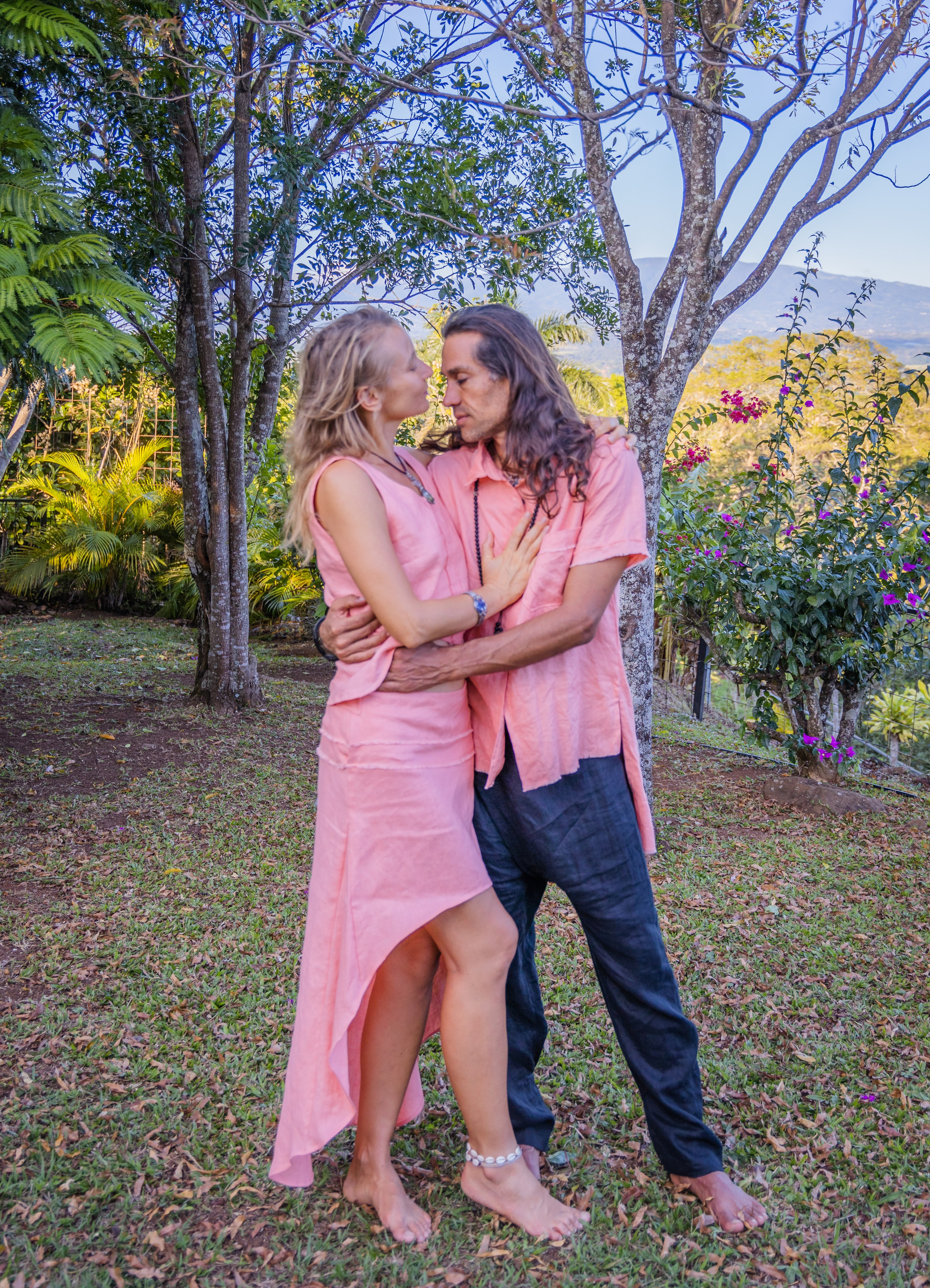 Content photo session for dressmaker. Family, portrait, content photo in Costa Rica Evgeniya Besprozvannykh