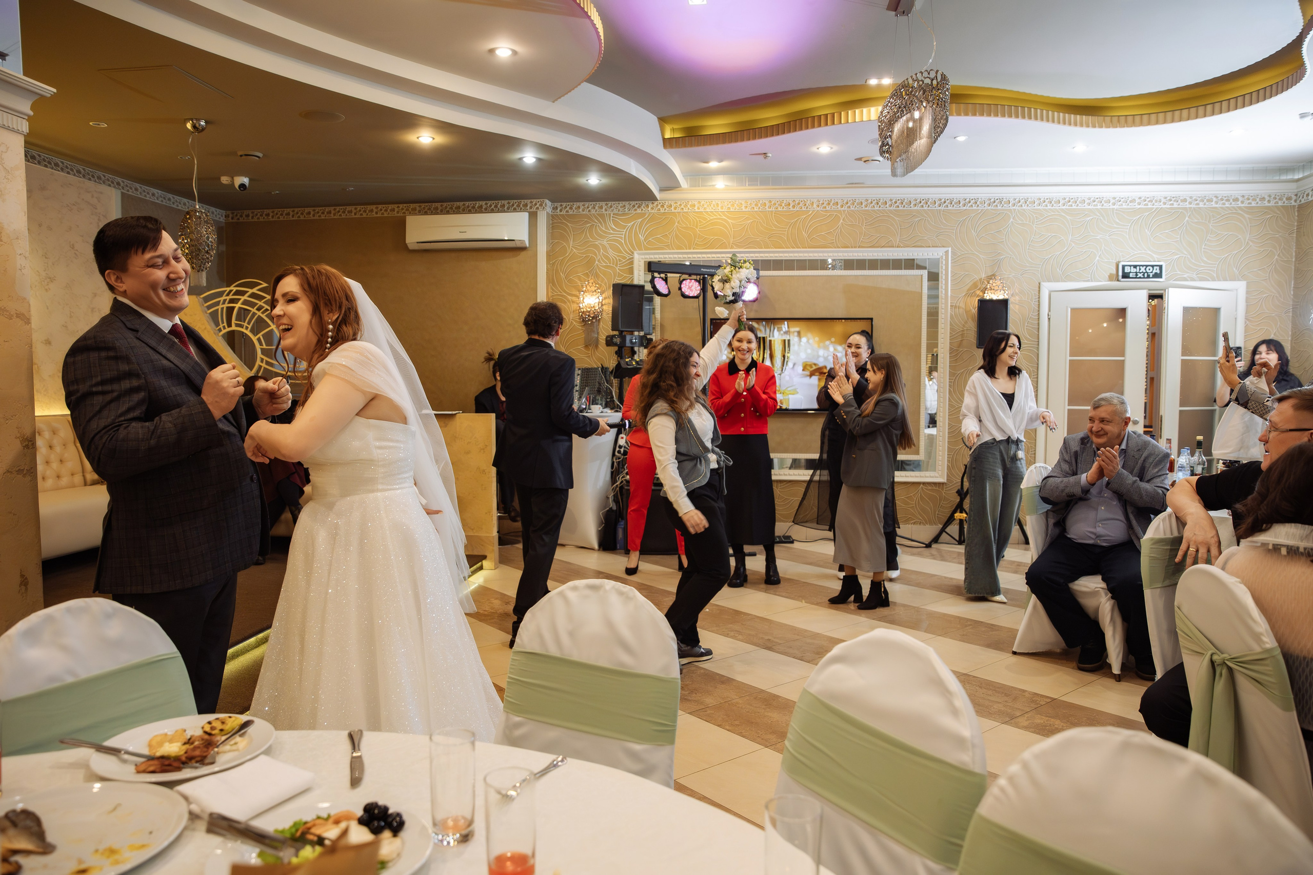 Репортаж Свадебного банкета Юлии и Романа. Семейный и женский фотограф в Москве Надежда Воробьева