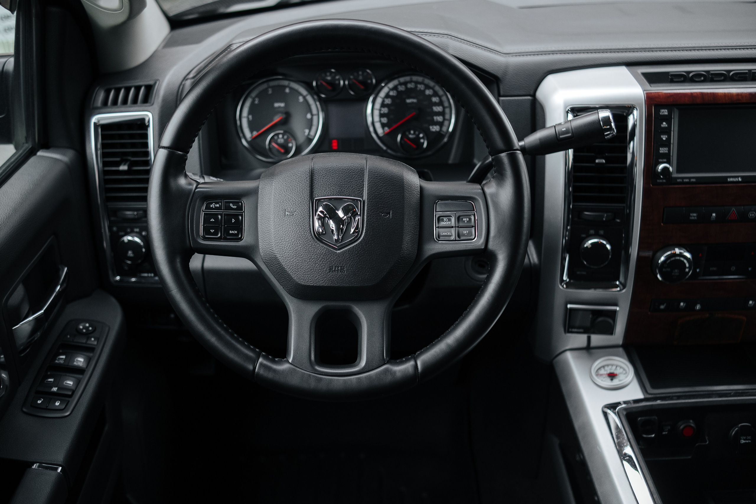 DODGE RAM. Фуд и предметный фотограф Виталий Морозов г. Москва