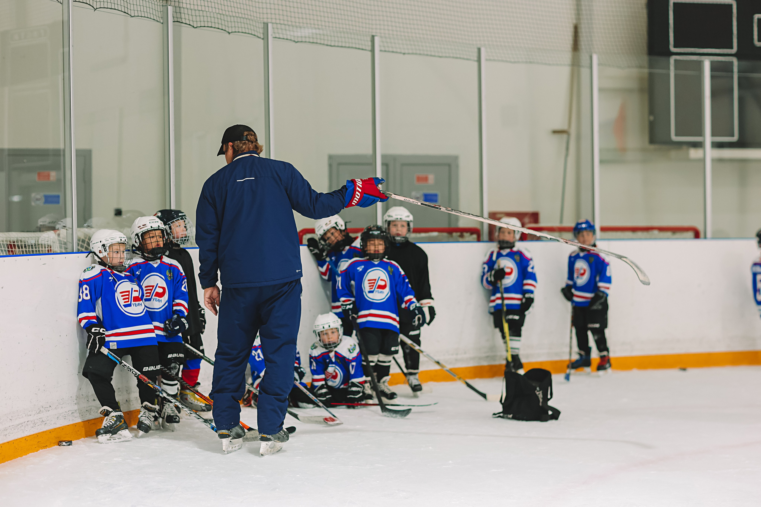 Хоккей тренировка. Семейный фотограф Тюмень, фотограф на роды Салмина Мария
