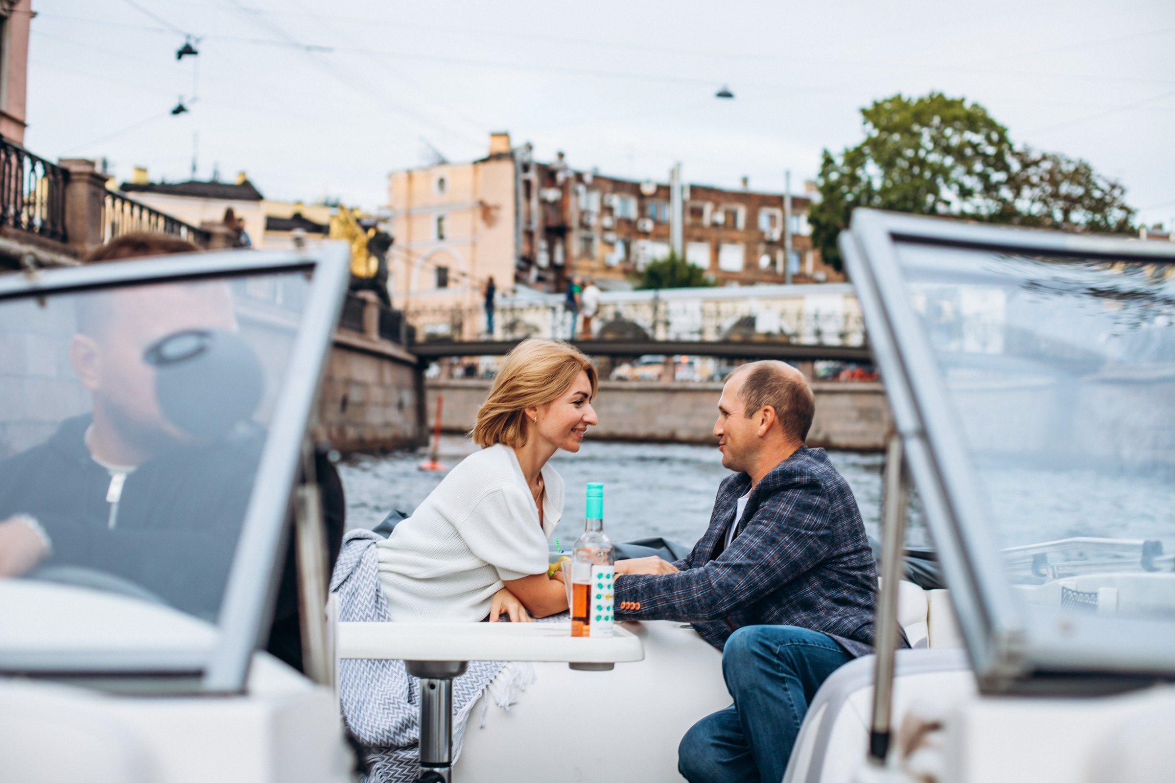 Иван и Дарья в августе. Фотопрогулка в Петербурге. Индивидуальный и семейный фотограф в Санкт-Петербурге