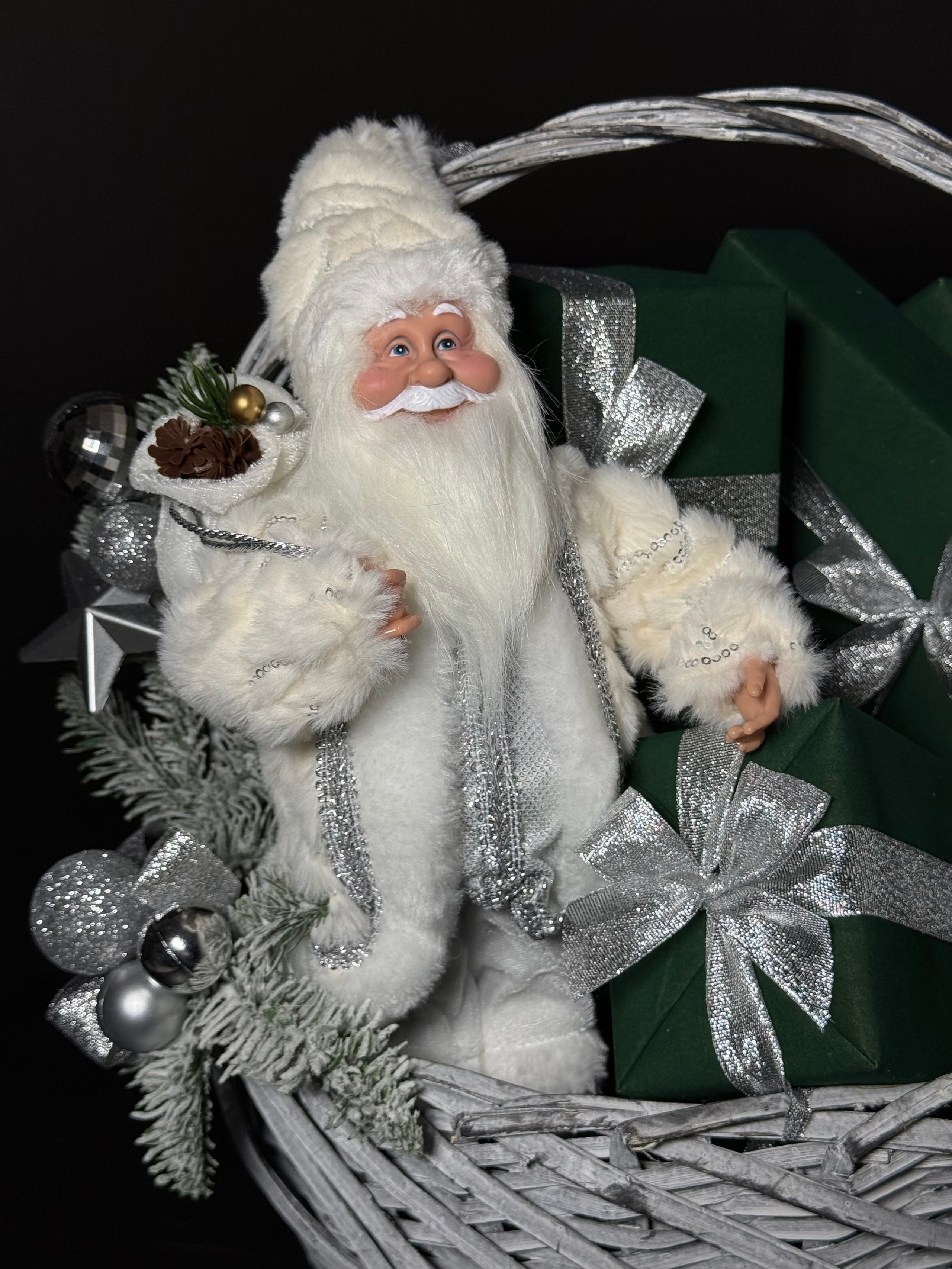 Новогодняя корзина. Студия подарочных наборов «Владия»