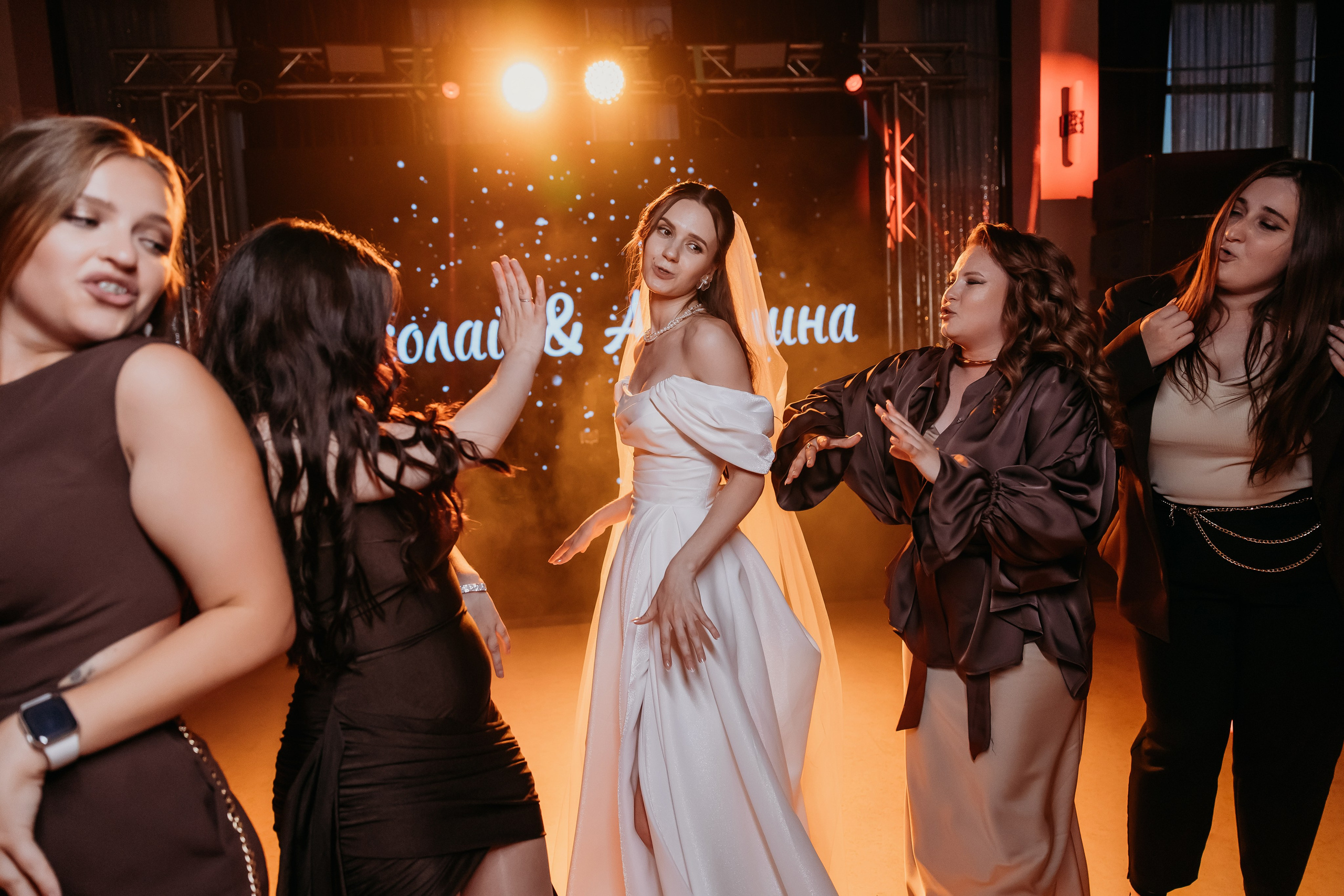 Николай и Ангелина. Фотограф Тимербаева Алина г. Сургут