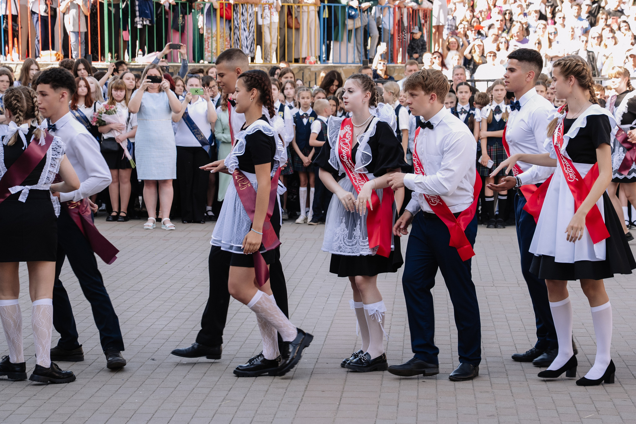 11 класс 40 школа. Выпускные альбомы Натальи Бутко: Новороссийск, Анапа, Геленджик