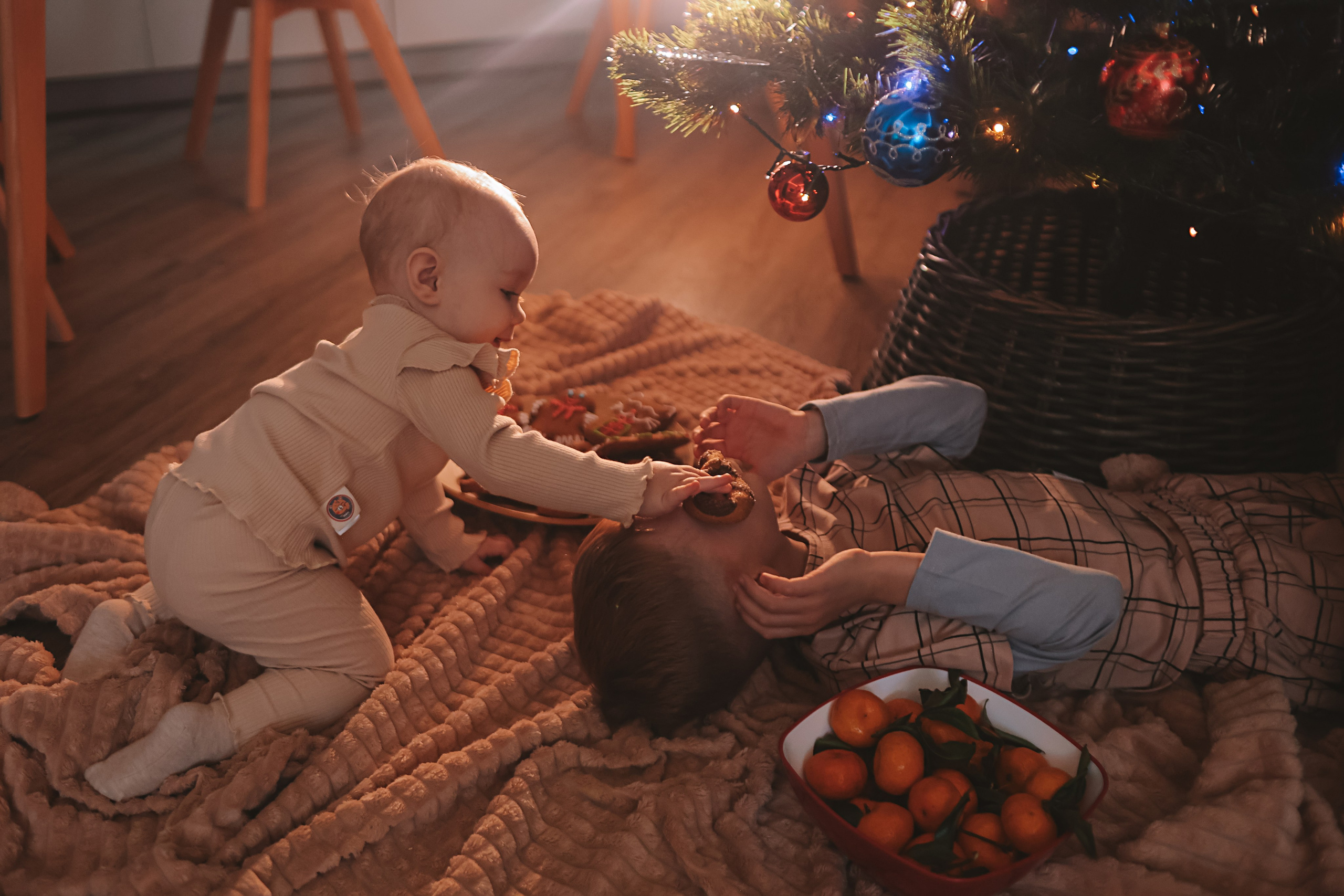 Дома. Семейный фотограф Тюмень, фотограф на роды Салмина Мария