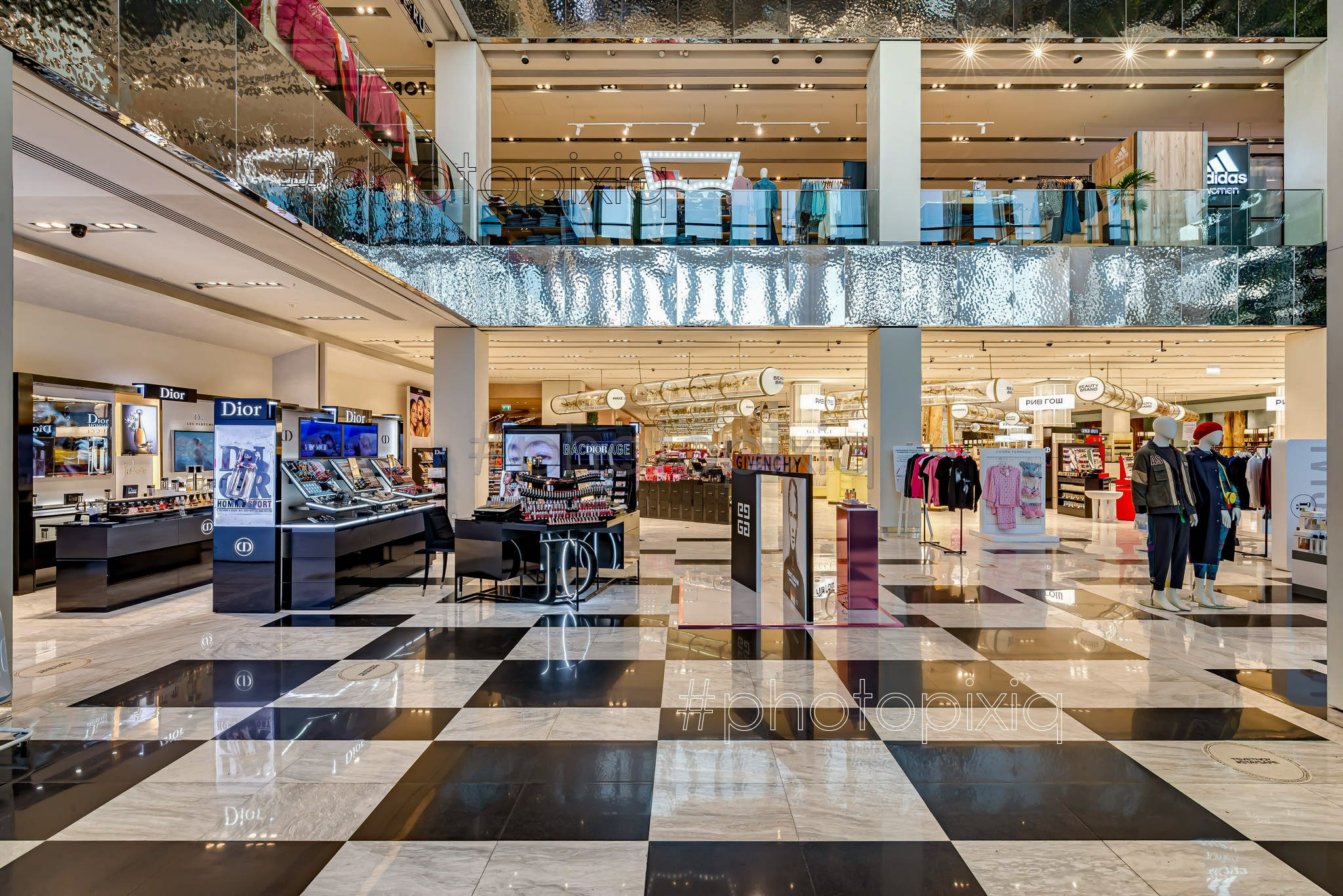 Интерьерная съёмка магазина парфюмерии и косметики Рив Гош. Интерьерная съёмка и виртуальные туры — Интерьерный фотограф Кузнецов Сергей (photopixiq)