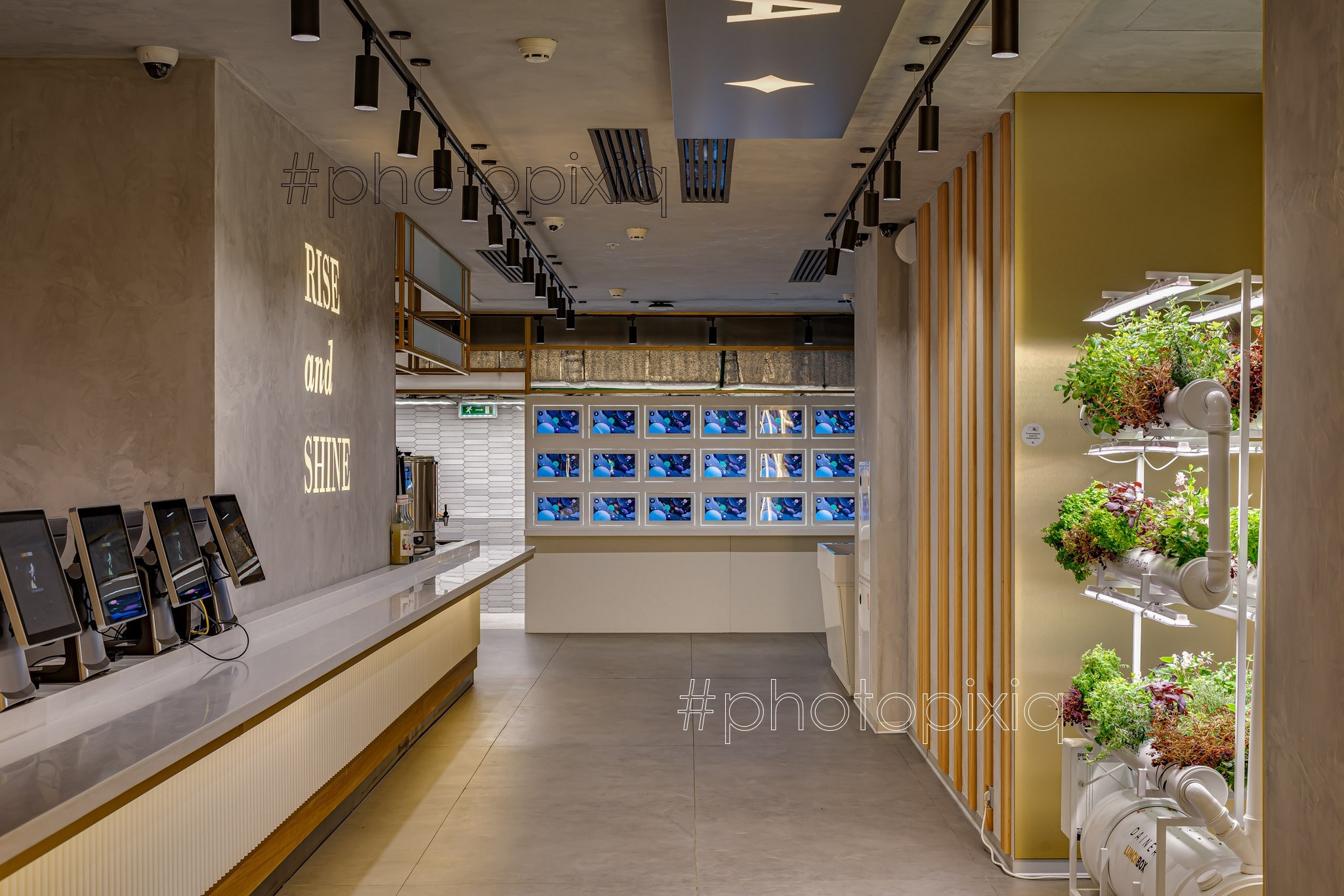 Фотосъёмка кафе LUNCH-BOX в Башне ОКО. Интерьерная съёмка и виртуальные туры — Интерьерный фотограф Кузнецов Сергей (photopixiq)