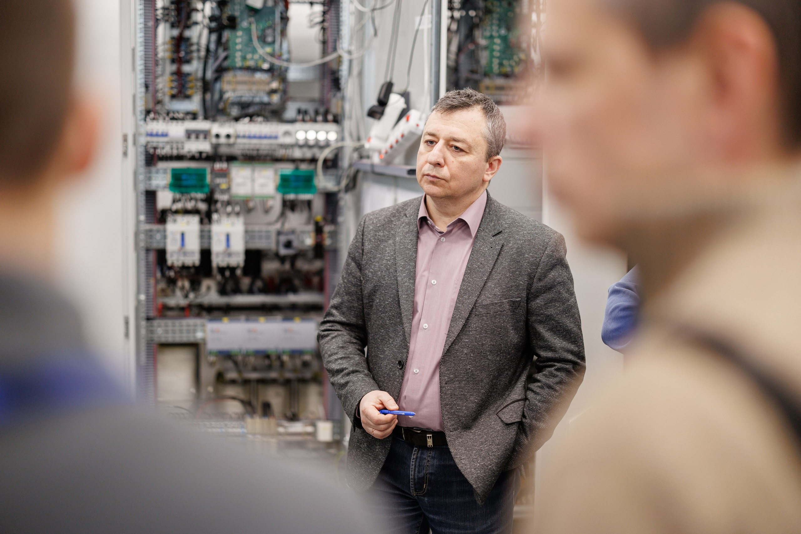 Вольтаг — Экскурсия по производству. Контент для бизнеса в Екатеринбурге Полдень Медиа