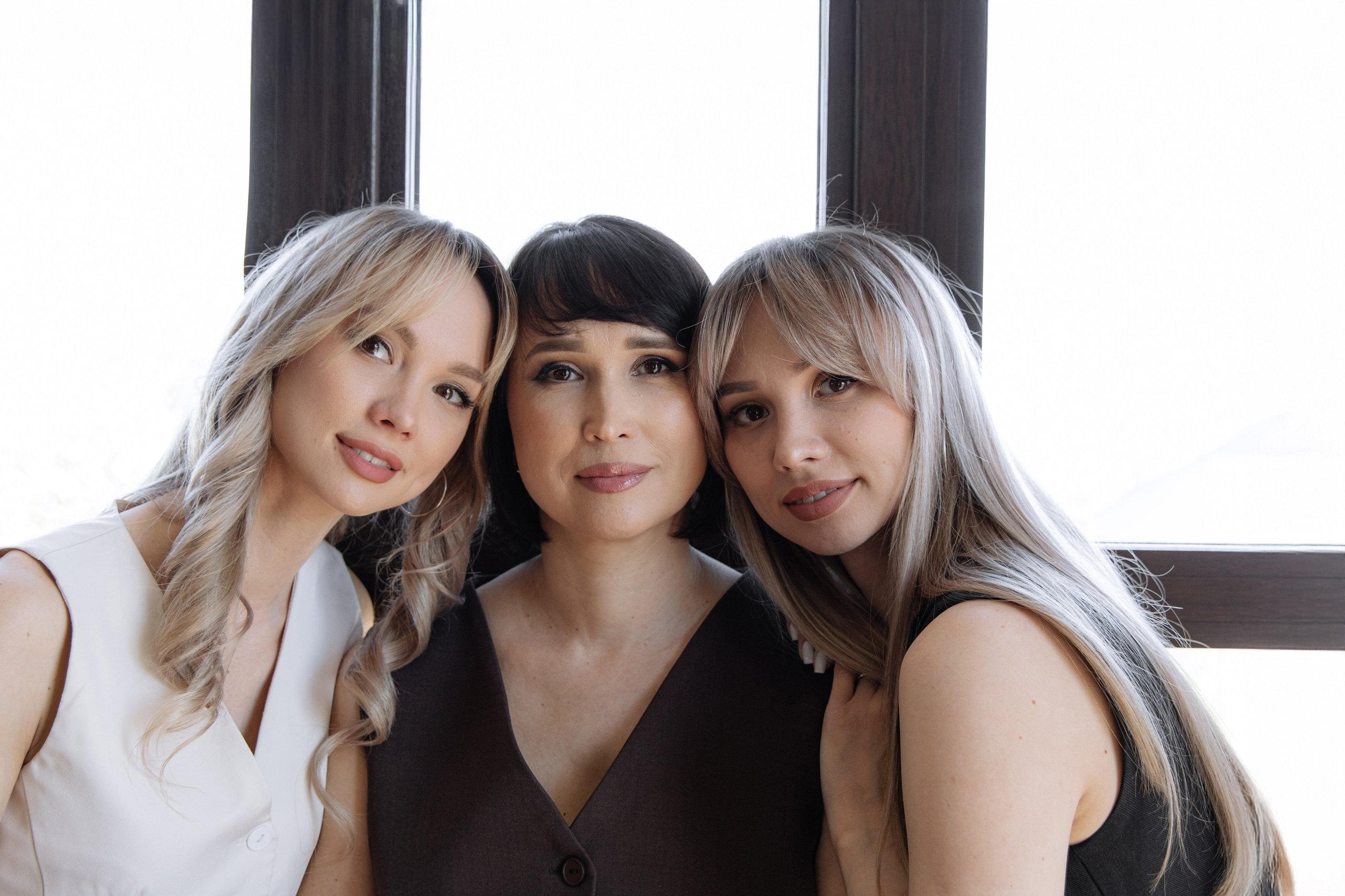 Мама и дочери. Aleksantis