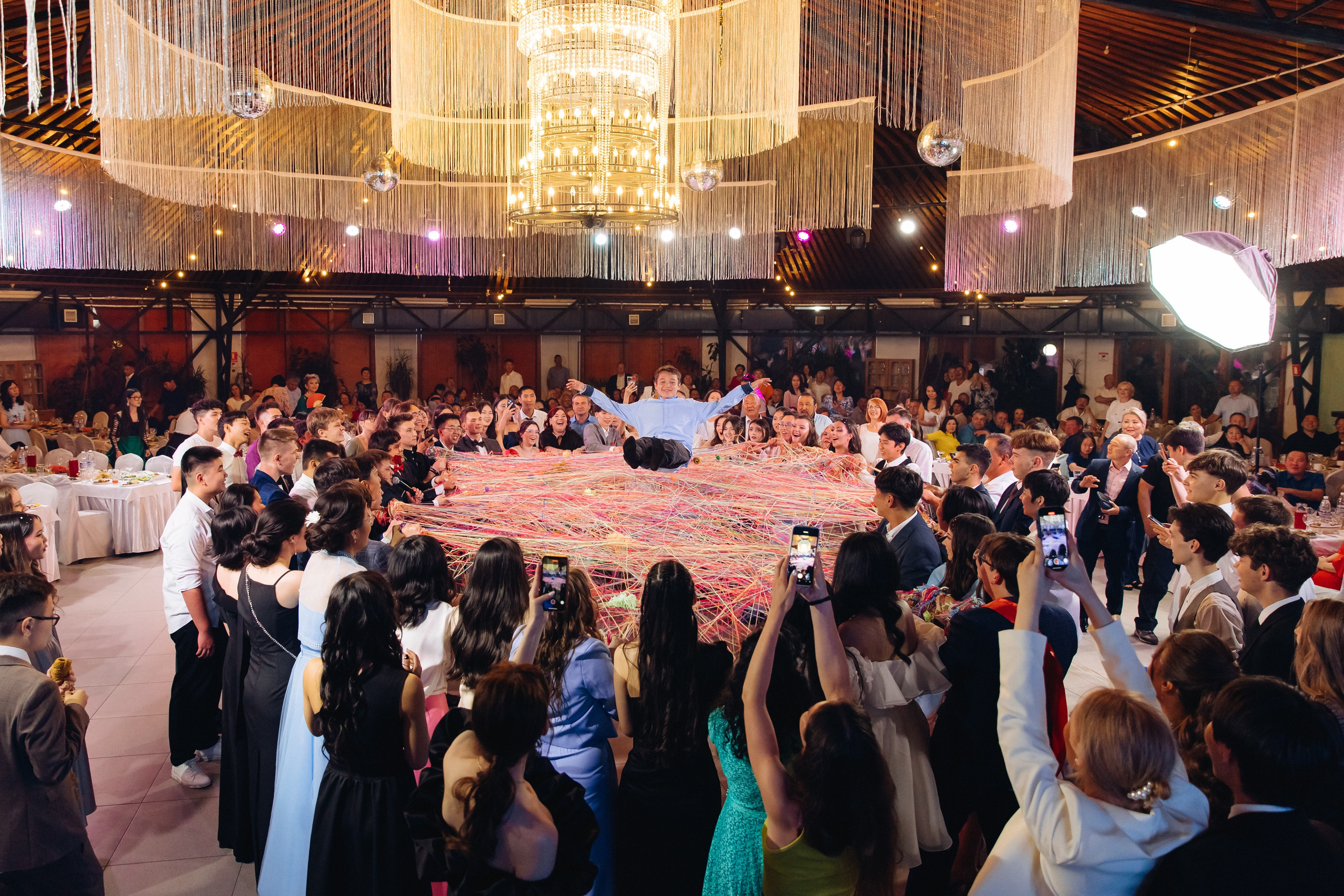 Выпускной вечер. 49 школа. Баран на корове. Свадебный и семейный фотограф в Улан-Удэ