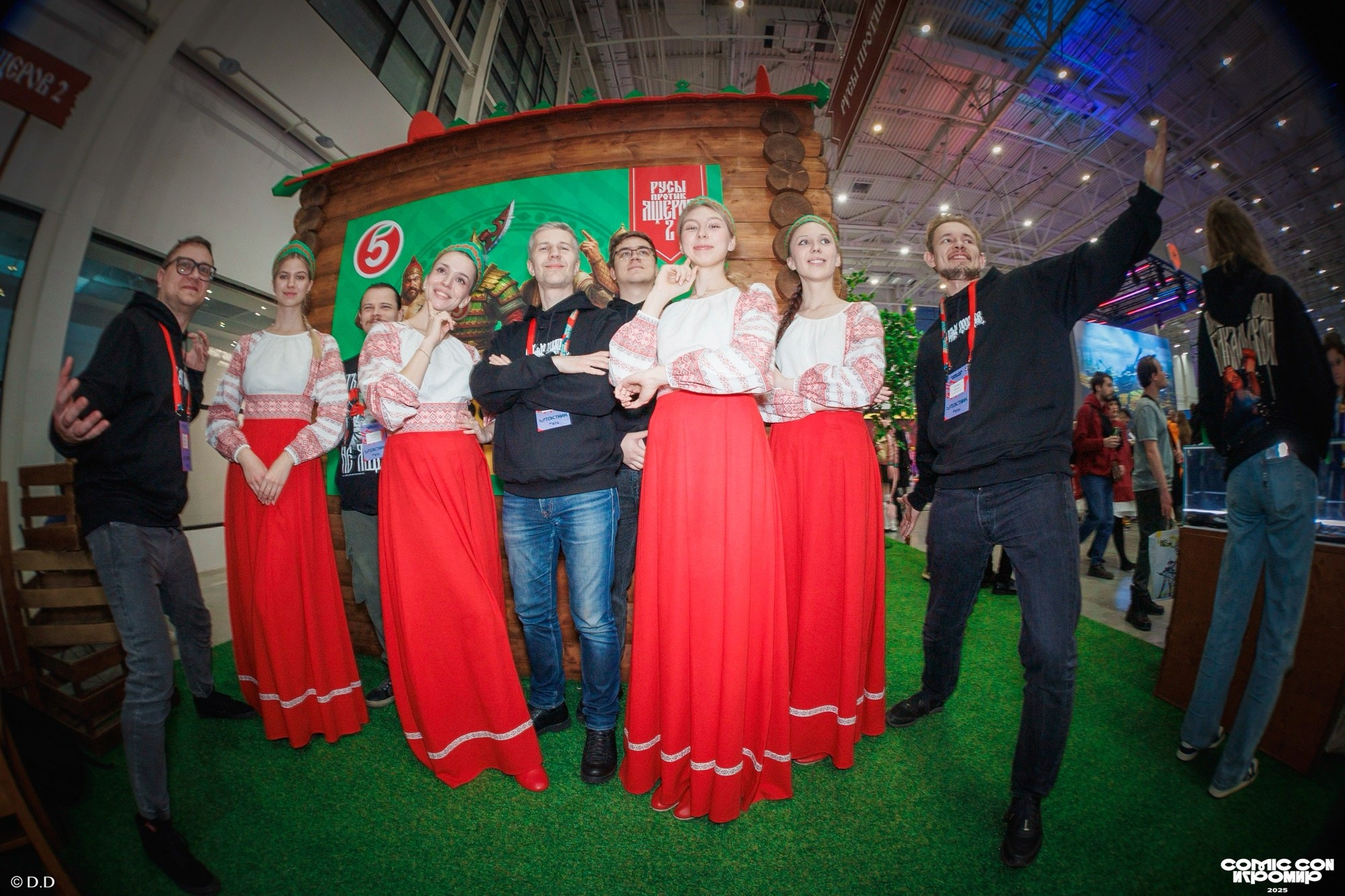 Comic Con Игромир 2025. Различные мероприятия и просто фотографии людей