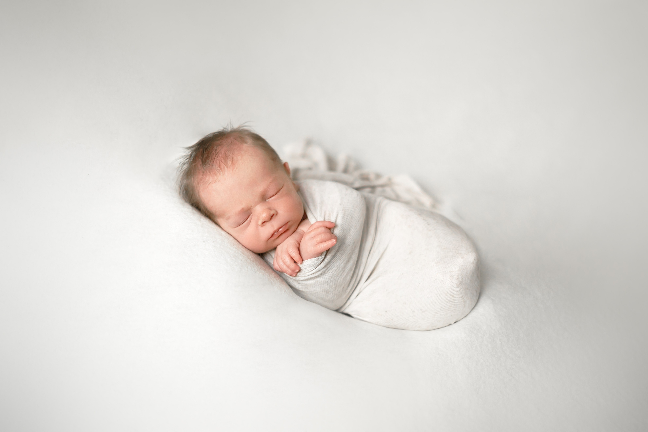 PH @blossombabyru. Retoucher Aleksmokh