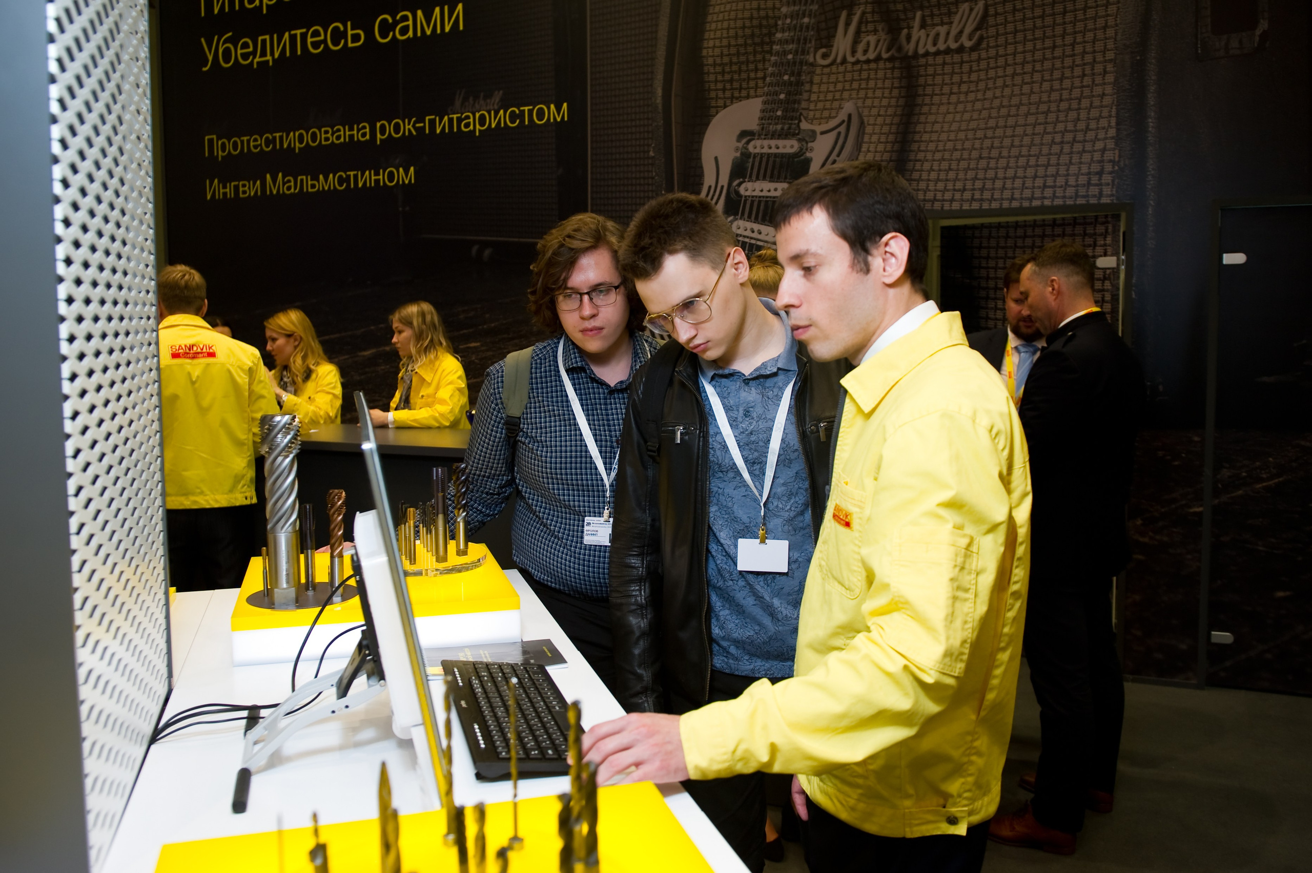 Работа Sandvik на выставке «Металлообработка». Репортажный фотограф и видеограф Слава Думчев. Тимбилдинги, отчетники, корпоративы