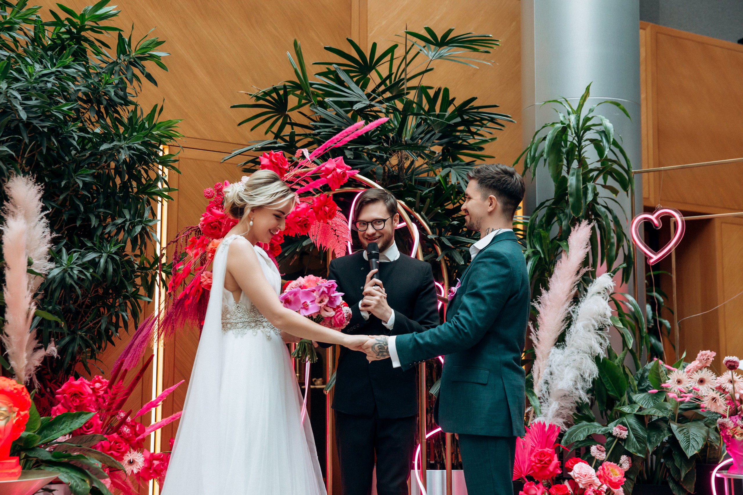 Неоновая свадьба. Свадебный фотограф в Санкт-Петербурге Вика Стукачева