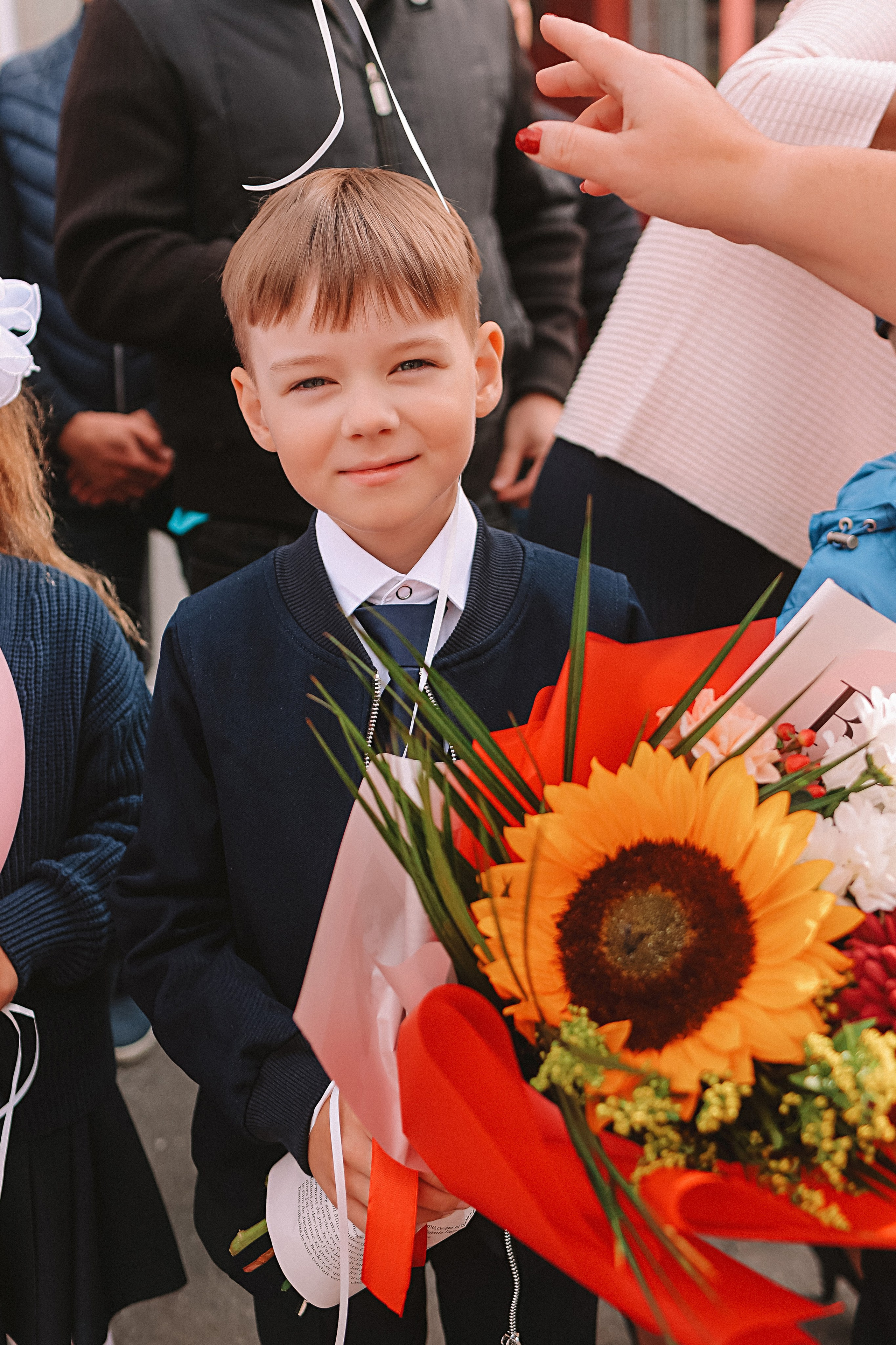 1 сентября линейка+кл час+портреты. Семейный фотограф Тюмень, фотограф на роды Салмина Мария