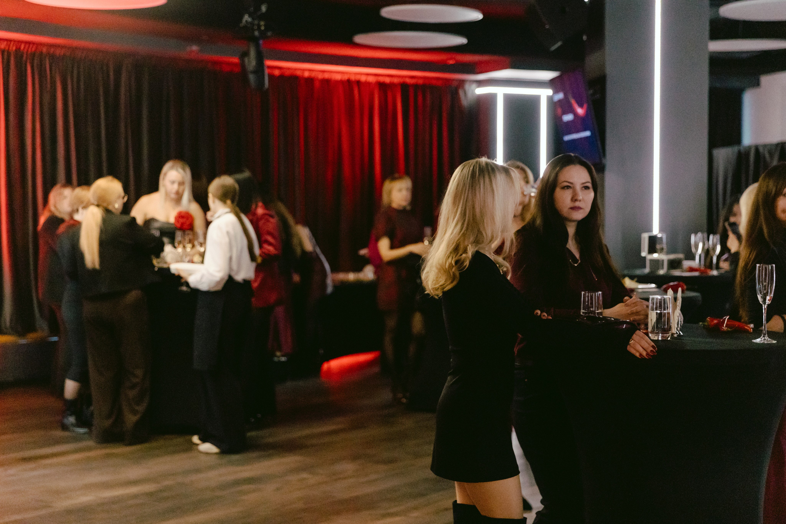 ДЕВИЧНИК С ПЕРЧИКОМ. Свадебный фотограф в Москве Алексей Логинов