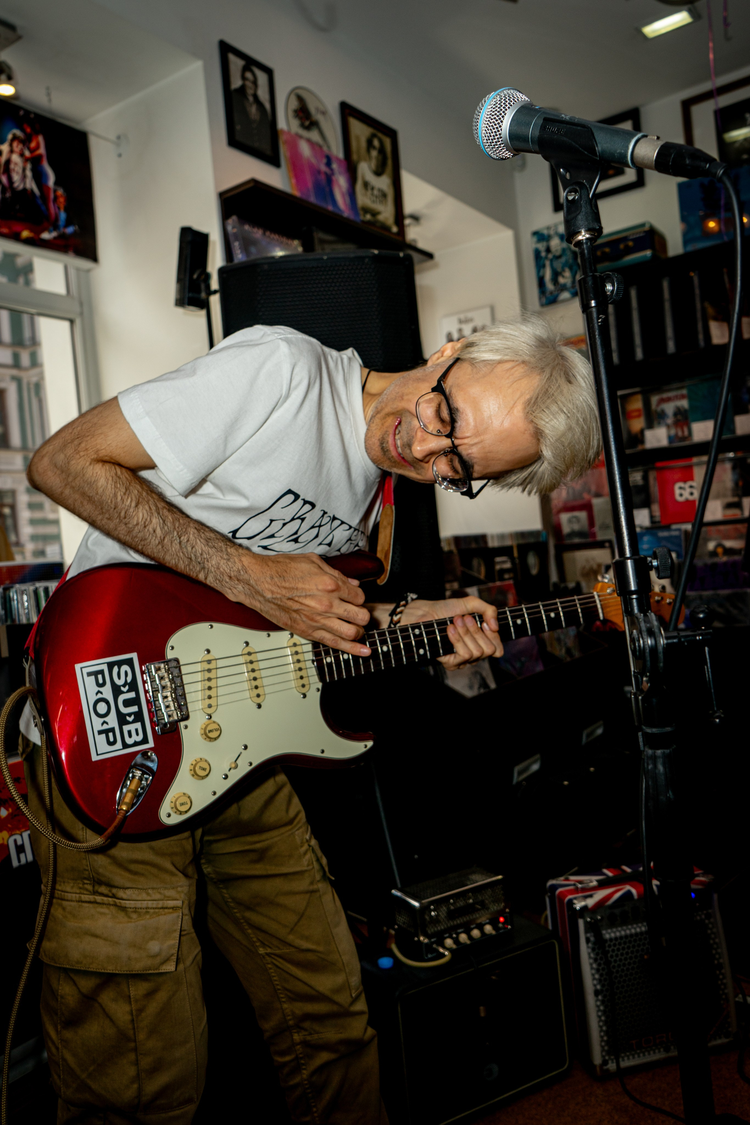 The Legendary Flower Punk — выступление в магазине пластинок. Фотограф Олег Колногоров