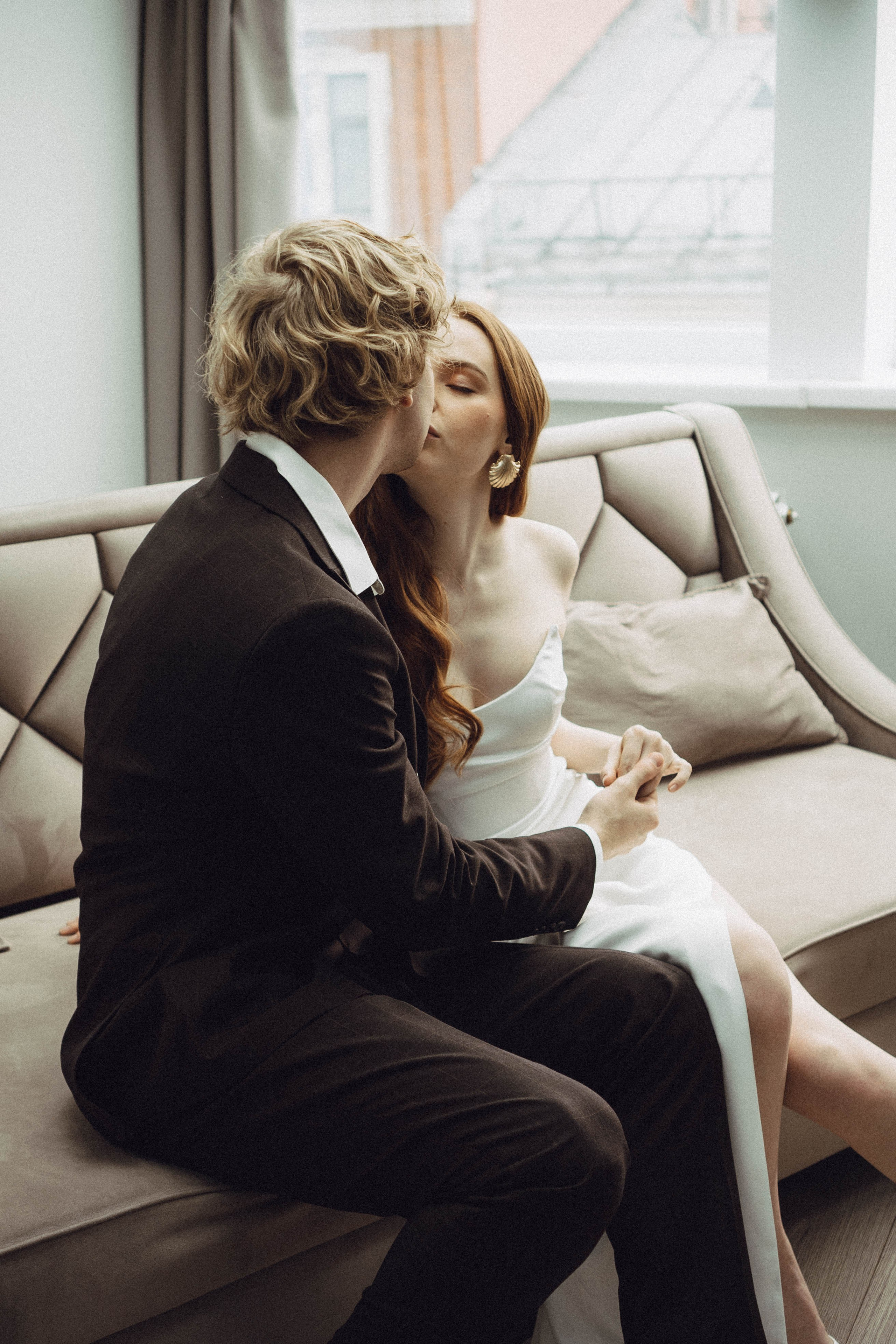 СВАДЕБНАЯ СЬЕМКА В ОТЕЛЕ. СБОРЫ ЖЕНИХА И НЕВЕСТЫ И ТАКЖЕ ТОР И ПОДГОТОВКА К ПРОГУЛКЕ. Профессиональный фотограф, Санкт-Петербург — Виктория Богомолова