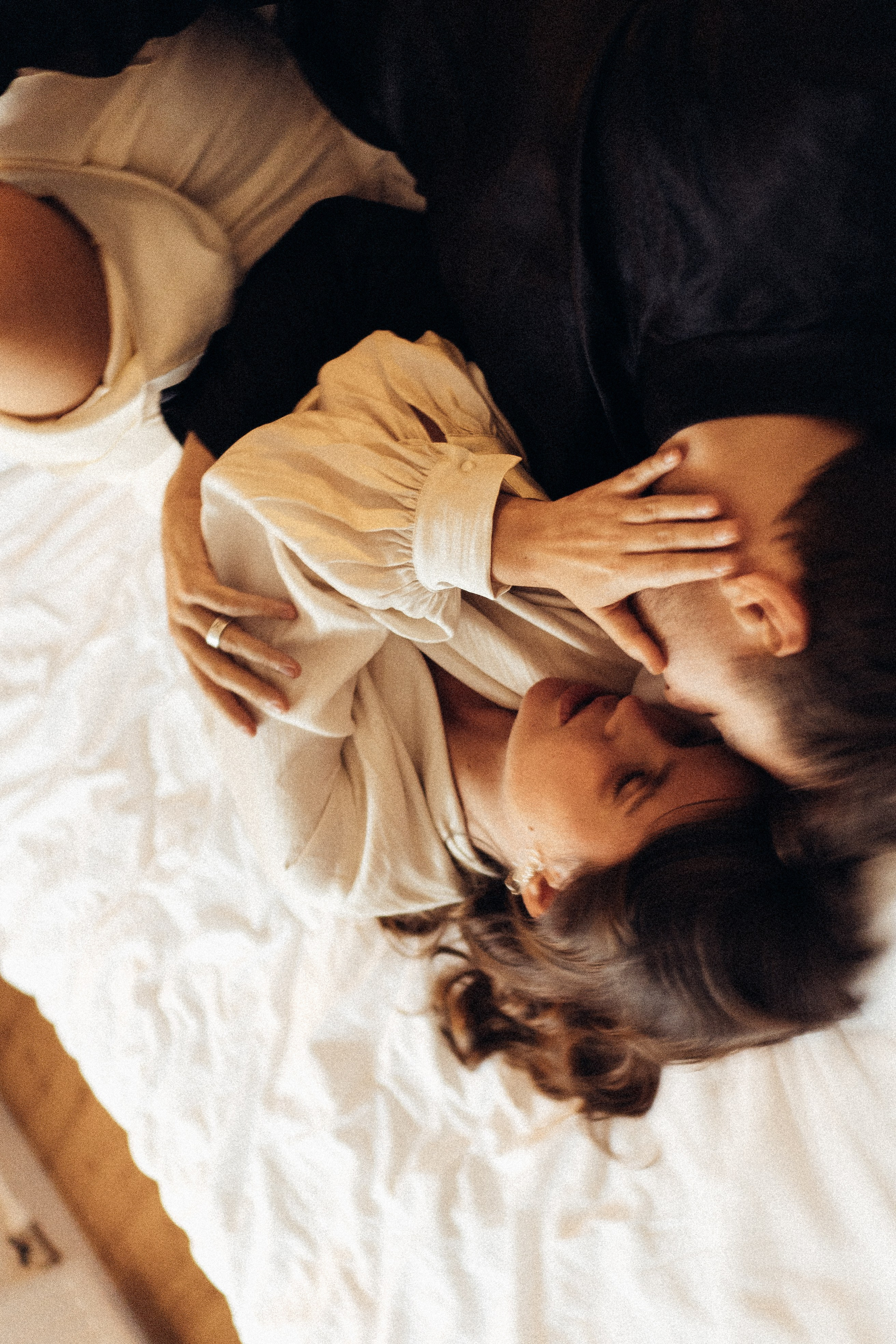 УТРО ЖЕНИХА И НЕВЕСТЫ В ПИТЕРСКОЙ КВАРТИРЕ И СЬЕМКА С СВАДЕБНЫХ ОБРАЗАХ. Профессиональный фотограф, Санкт-Петербург — Виктория Богомолова