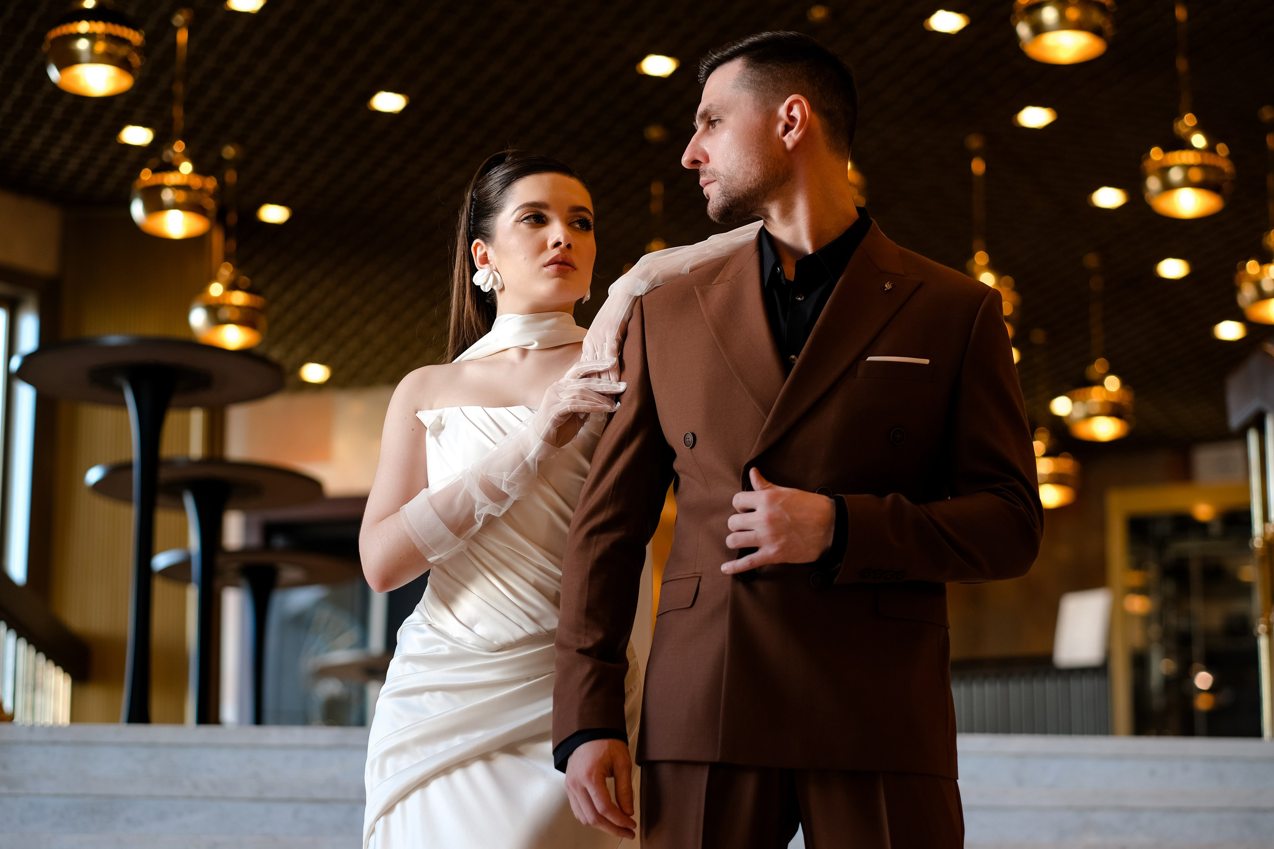 Свадебная фотосессия в театре драмы имени Наума Орлова. Свадебный фотограф в Челябинске Сырчикова Наталья