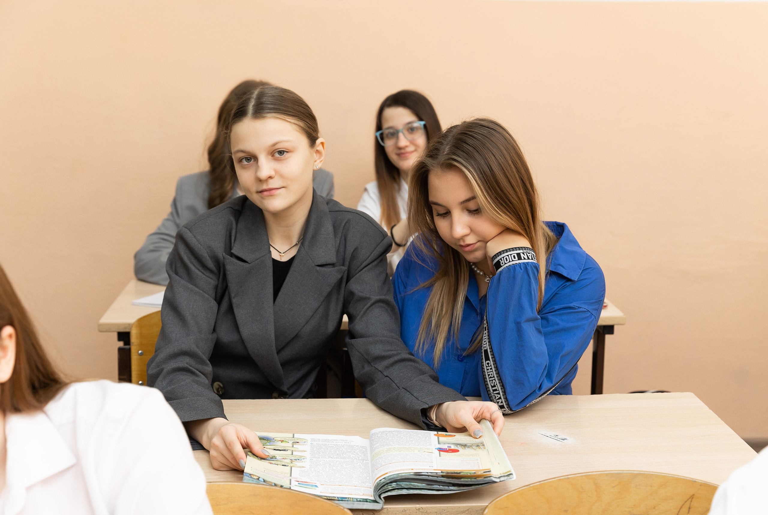 Школьные друзья 9А. Семейный, детский, школьный фотограф в Благовещенске Яна Белоусова