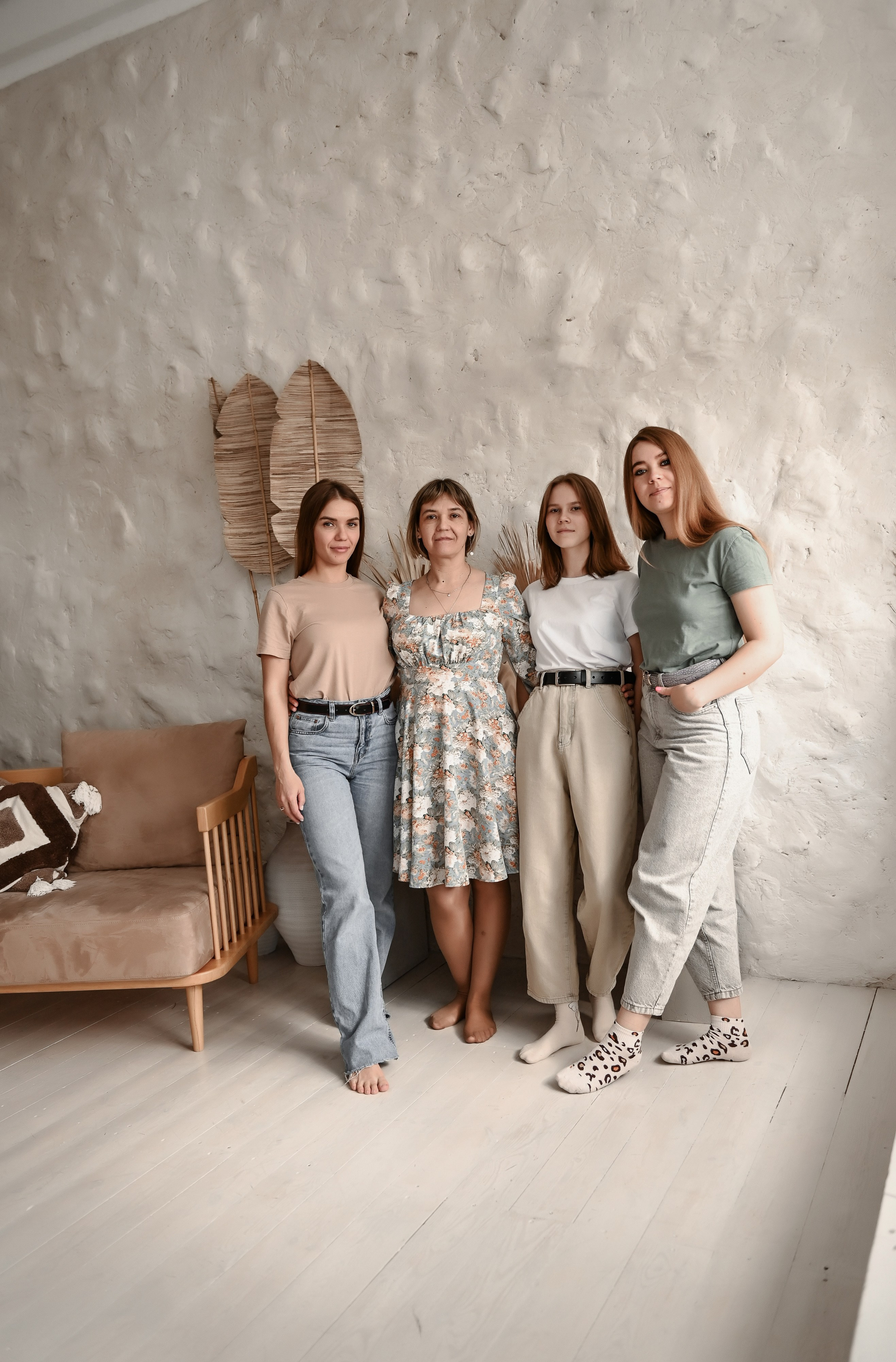 Семейная студийная  фотосессия 2. Свадебный, семейный, детский, контент фотограф в Омске Максим Ильин