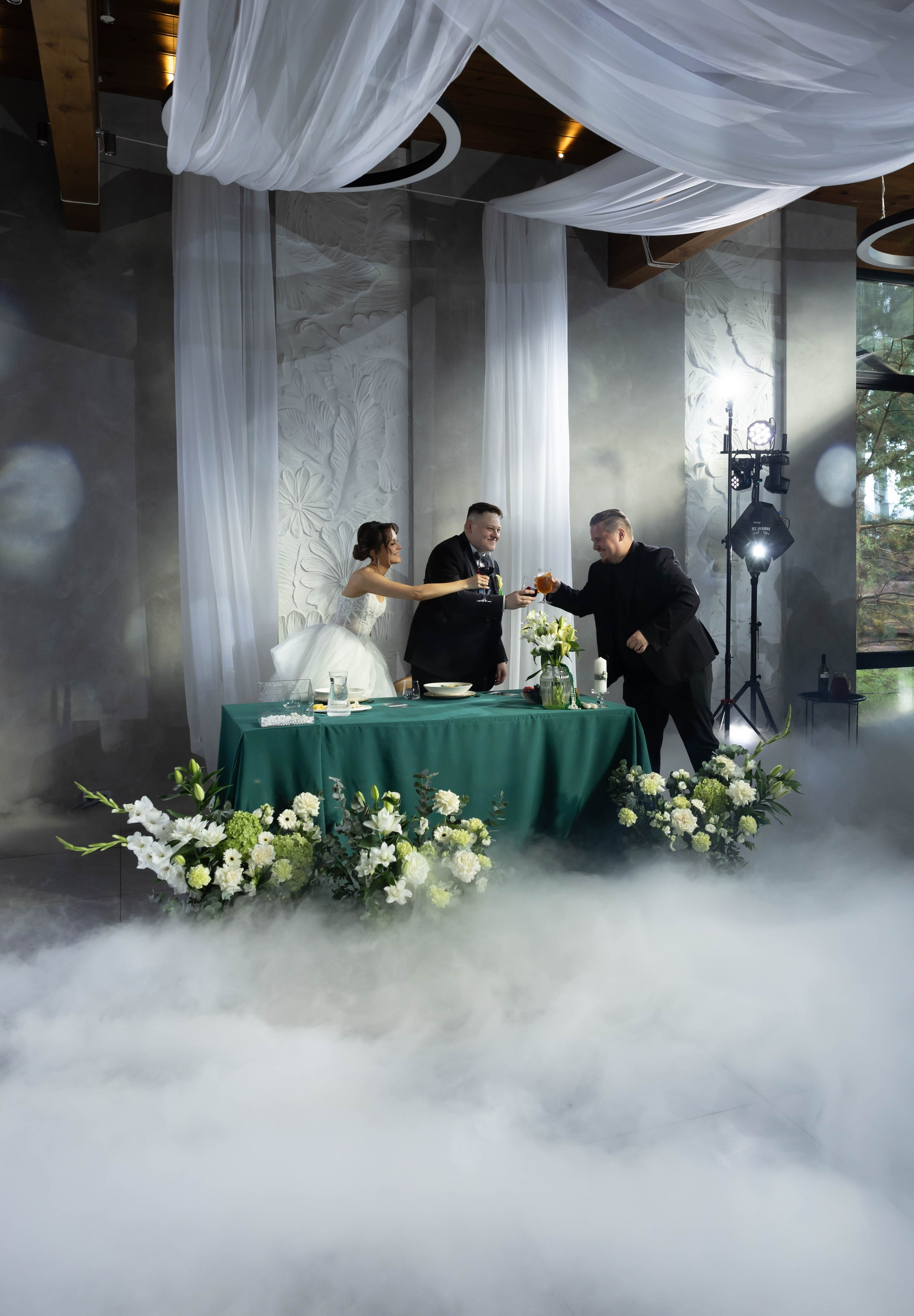 Свадебная история. Лесной Виладж. Свадебный и семейный фотограф Рассказова Виктория