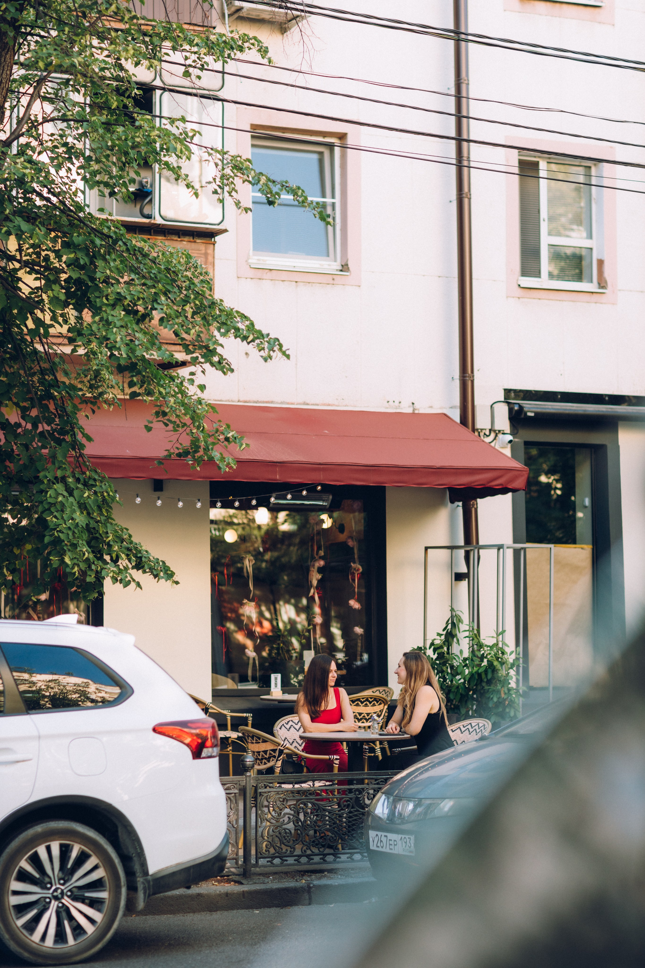Настя и Аня. Прогулка на Красной. Семейный фотограф Наталия Демченко, Краснодар