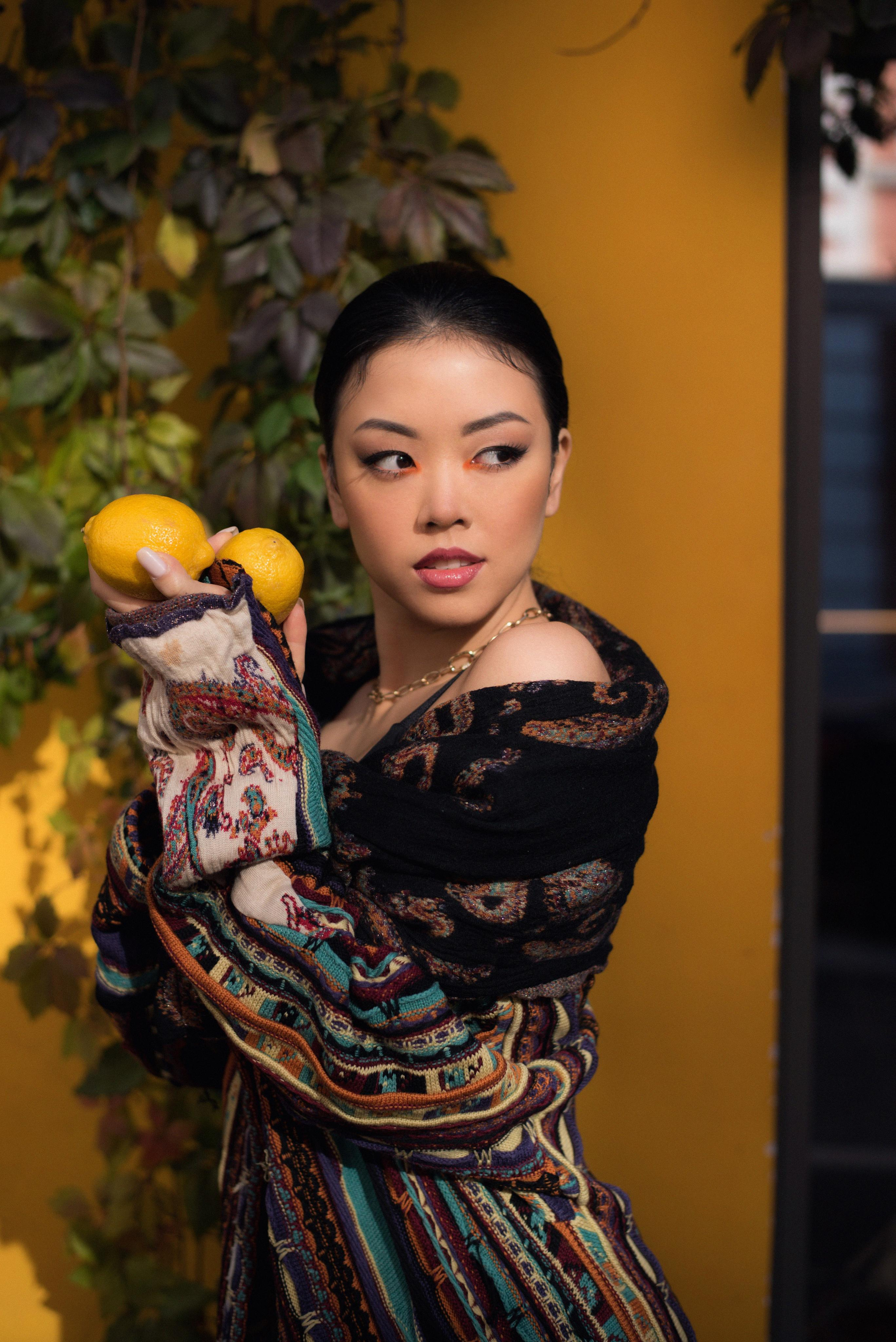 Александра, лимоны. Бренд-фотограф для экспертов и блогеров в Москве Влада Горбовская