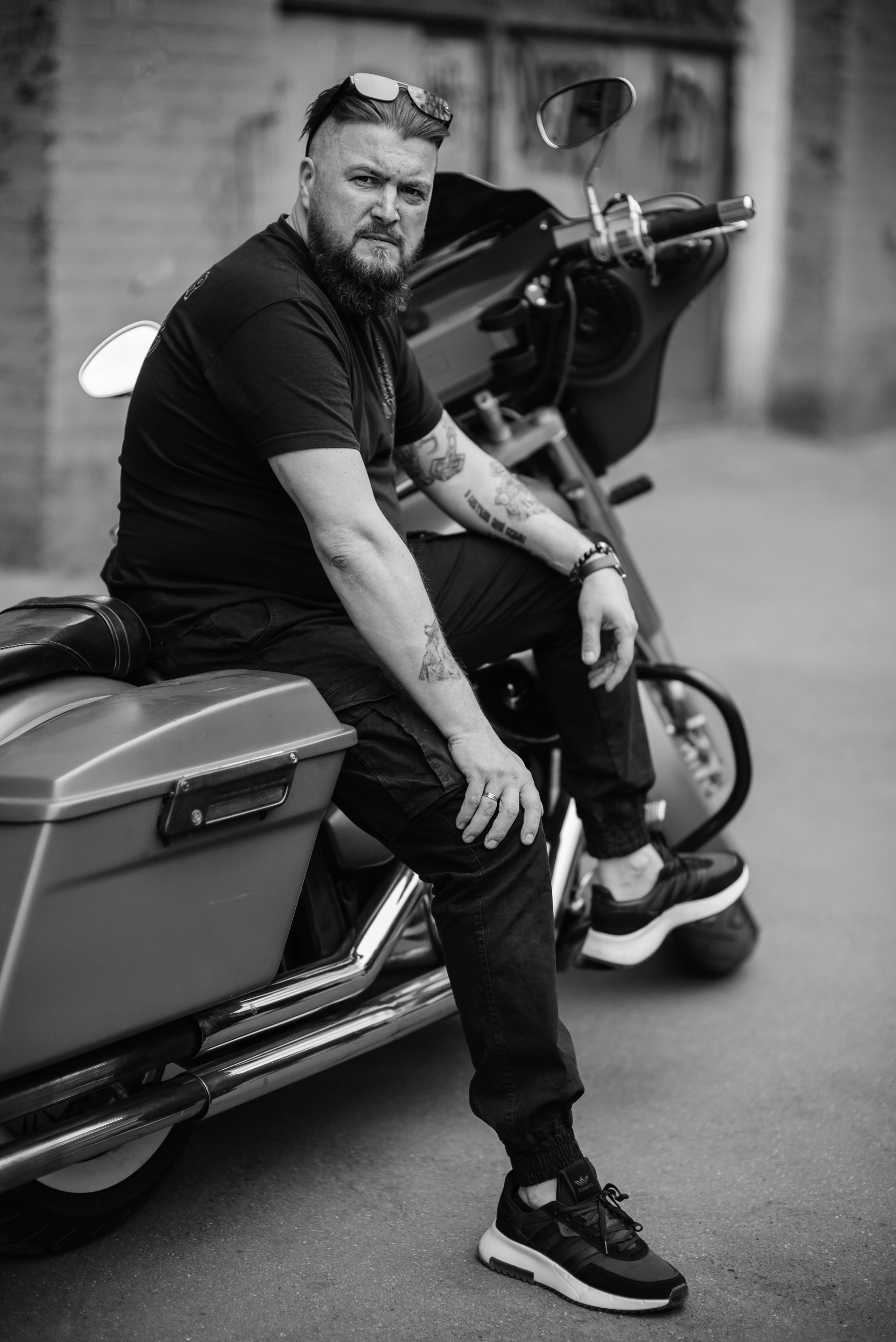 Алексей, байкер, профайлер. Бренд-фотограф для экспертов и блогеров в Москве Влада Горбовская