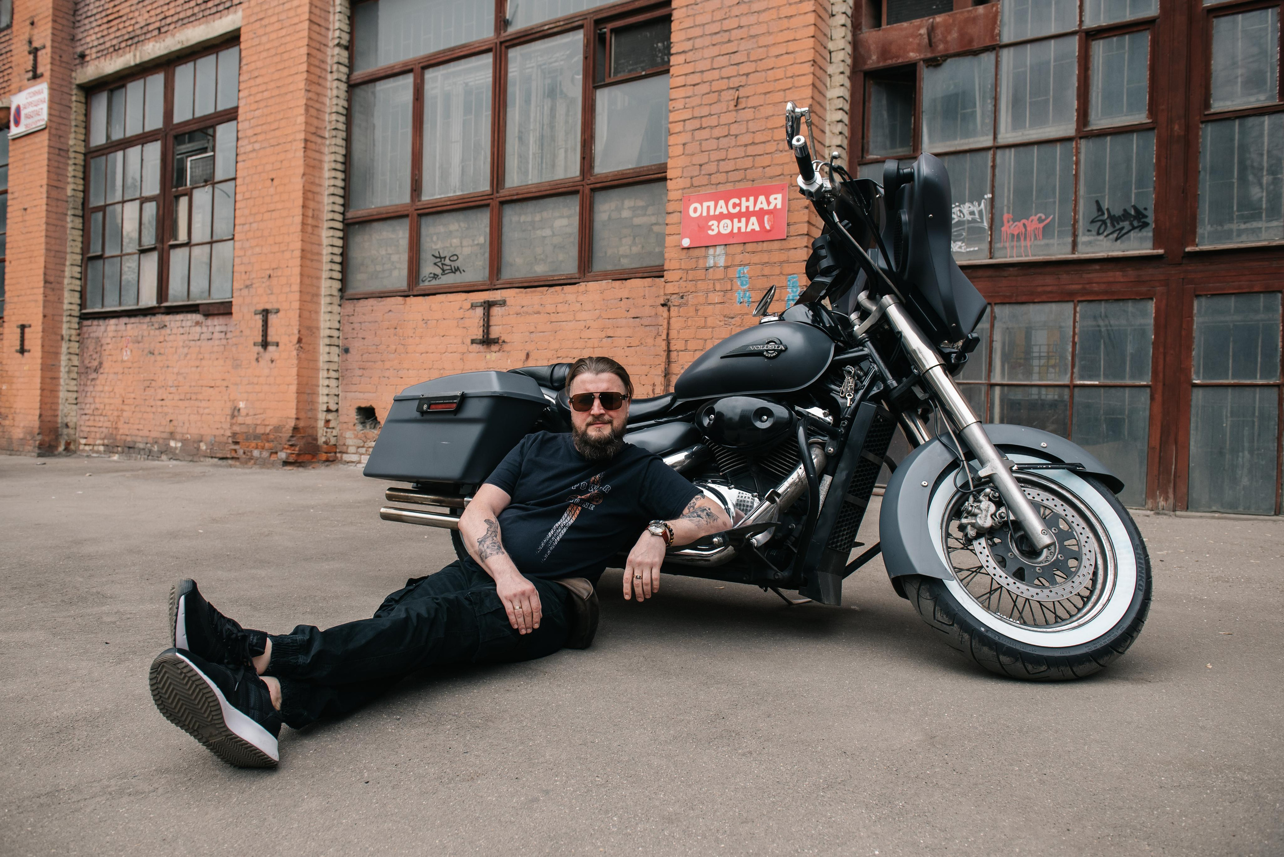 Алексей, байкер, профайлер. Бренд-фотограф для экспертов и блогеров в Москве Влада Горбовская