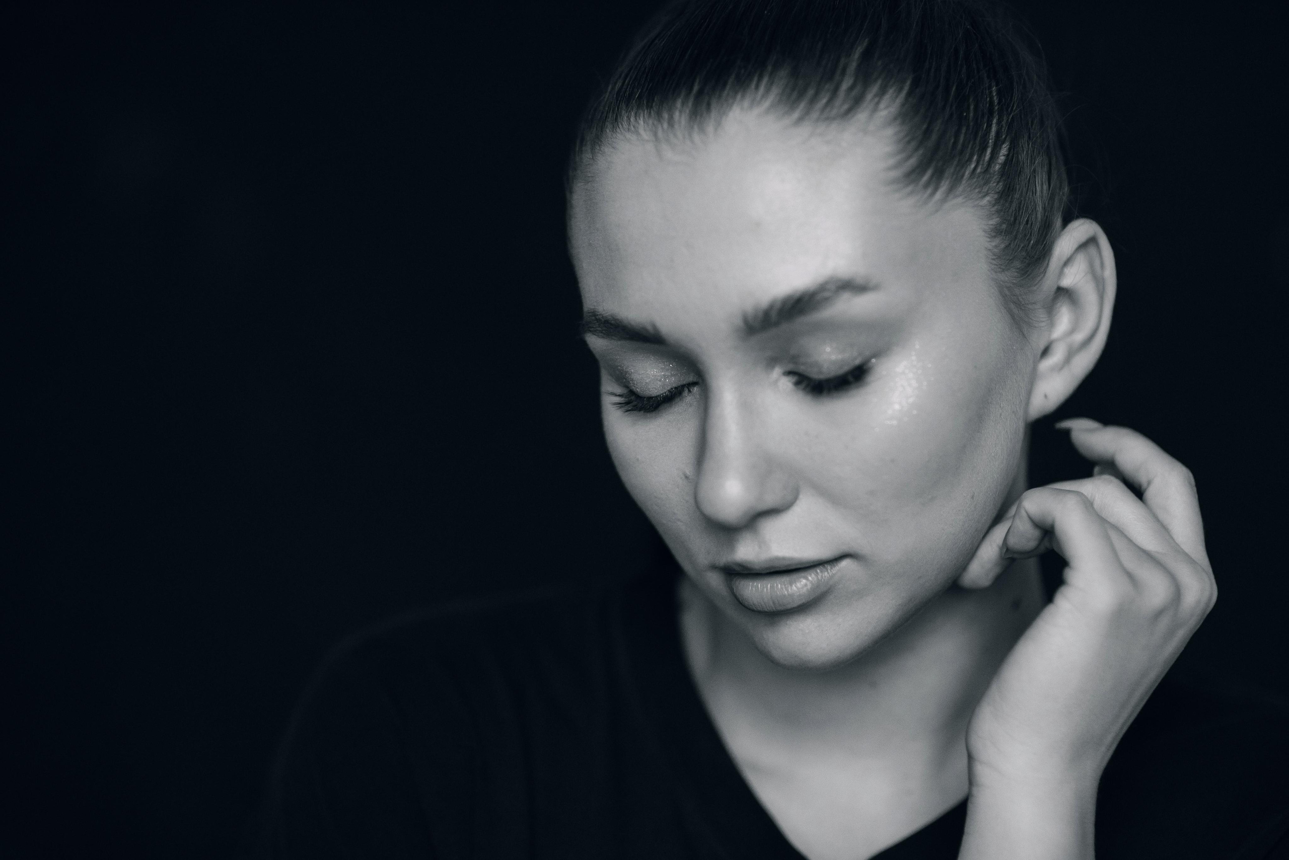 Лиза, чб. Бренд-фотограф для экспертов и блогеров в Москве Влада Горбовская