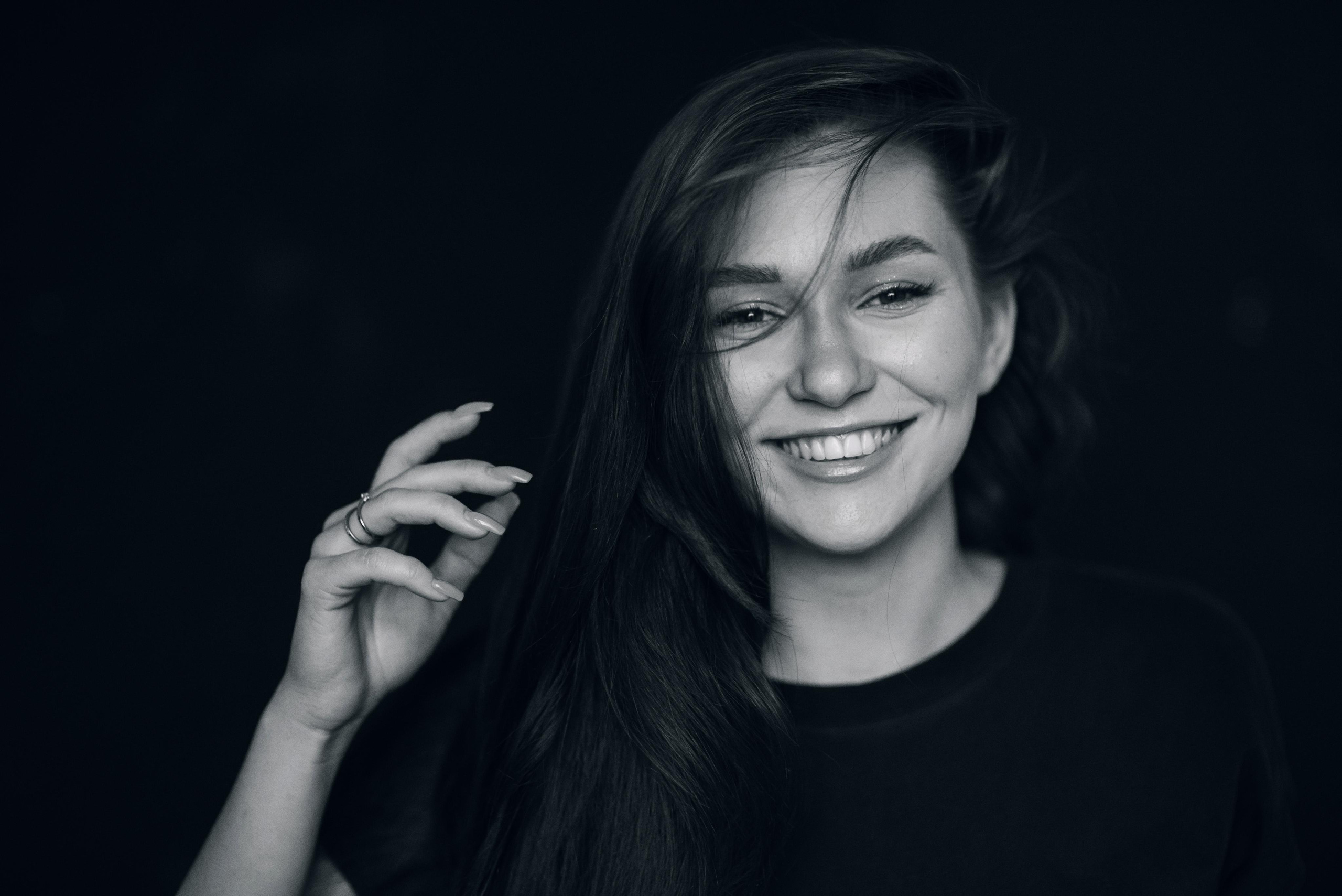 Лиза, чб. Бренд-фотограф для экспертов и блогеров в Москве Влада Горбовская