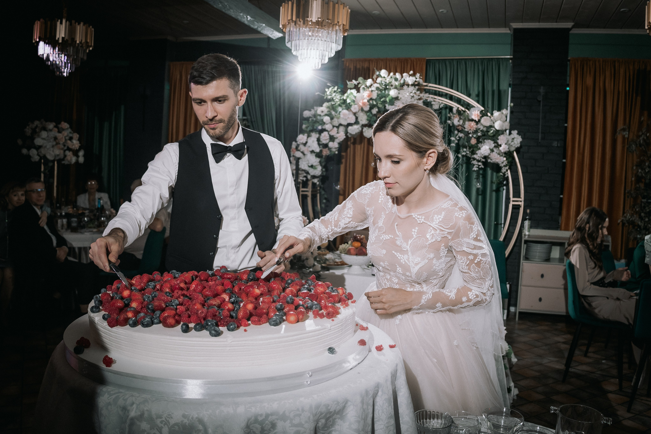 Свадебный день. Дарья и Джем. Свадебная фотография. Арина Рубах