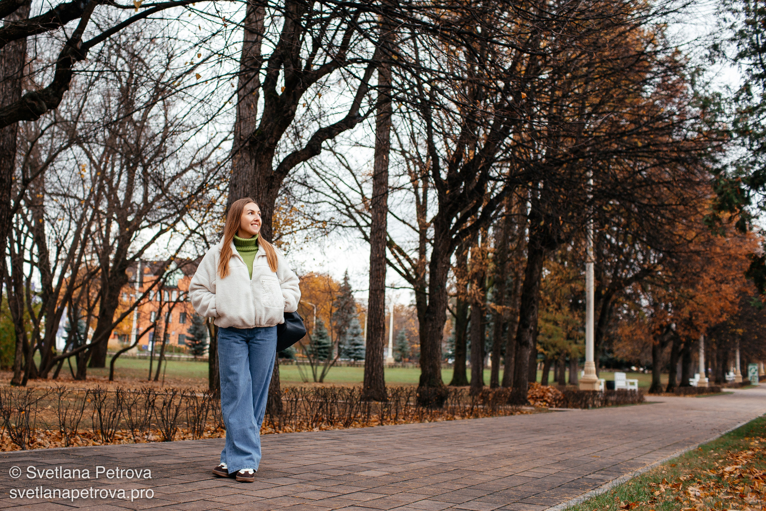Индивидуальная съёмка на ВДНХ. Осень 2025. Фотограф Светлана Петрова