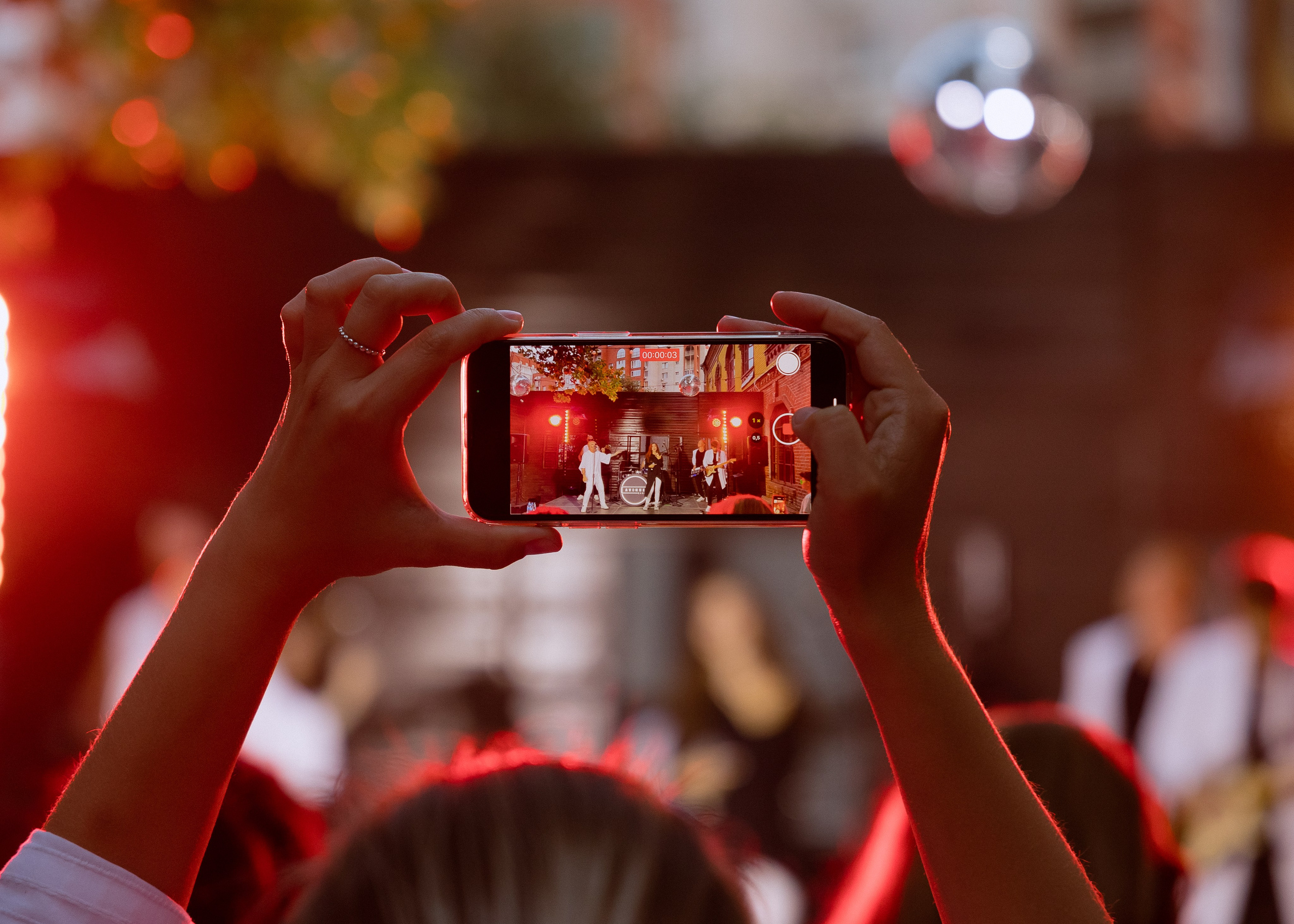 Дмитрий и Алита. Фотограф Эмиль Исякаев