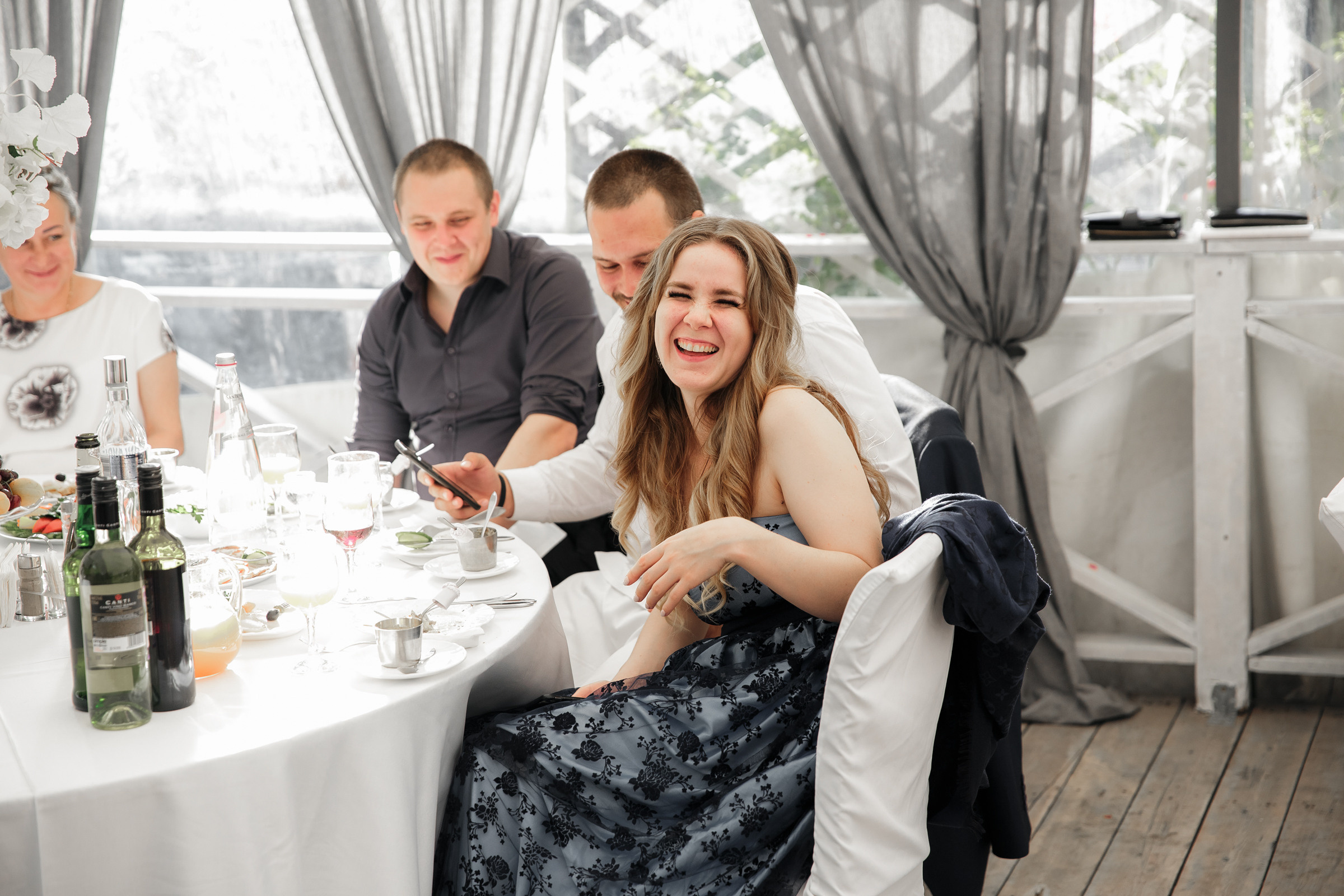 Белое платье, белый ролс. Свадебный фотограф Москва и МО