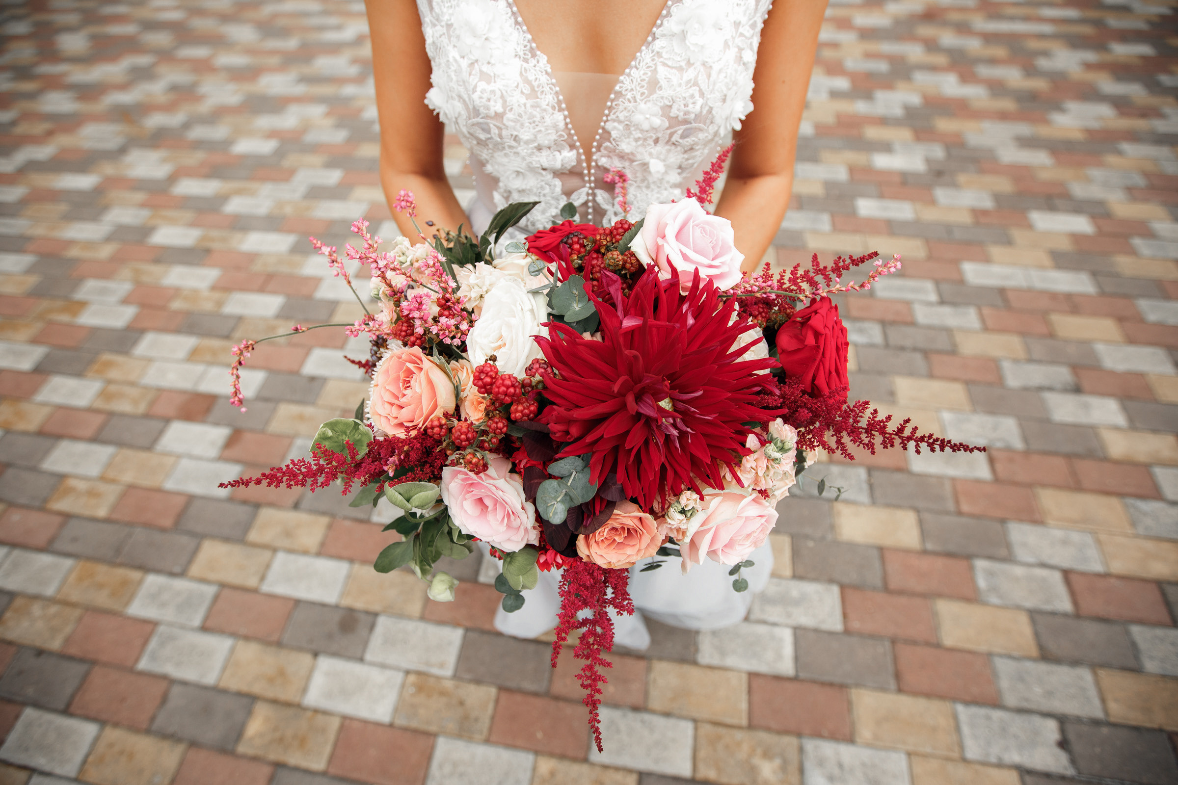 Он, она и красный порш. Свадебный фотограф Москва и МО