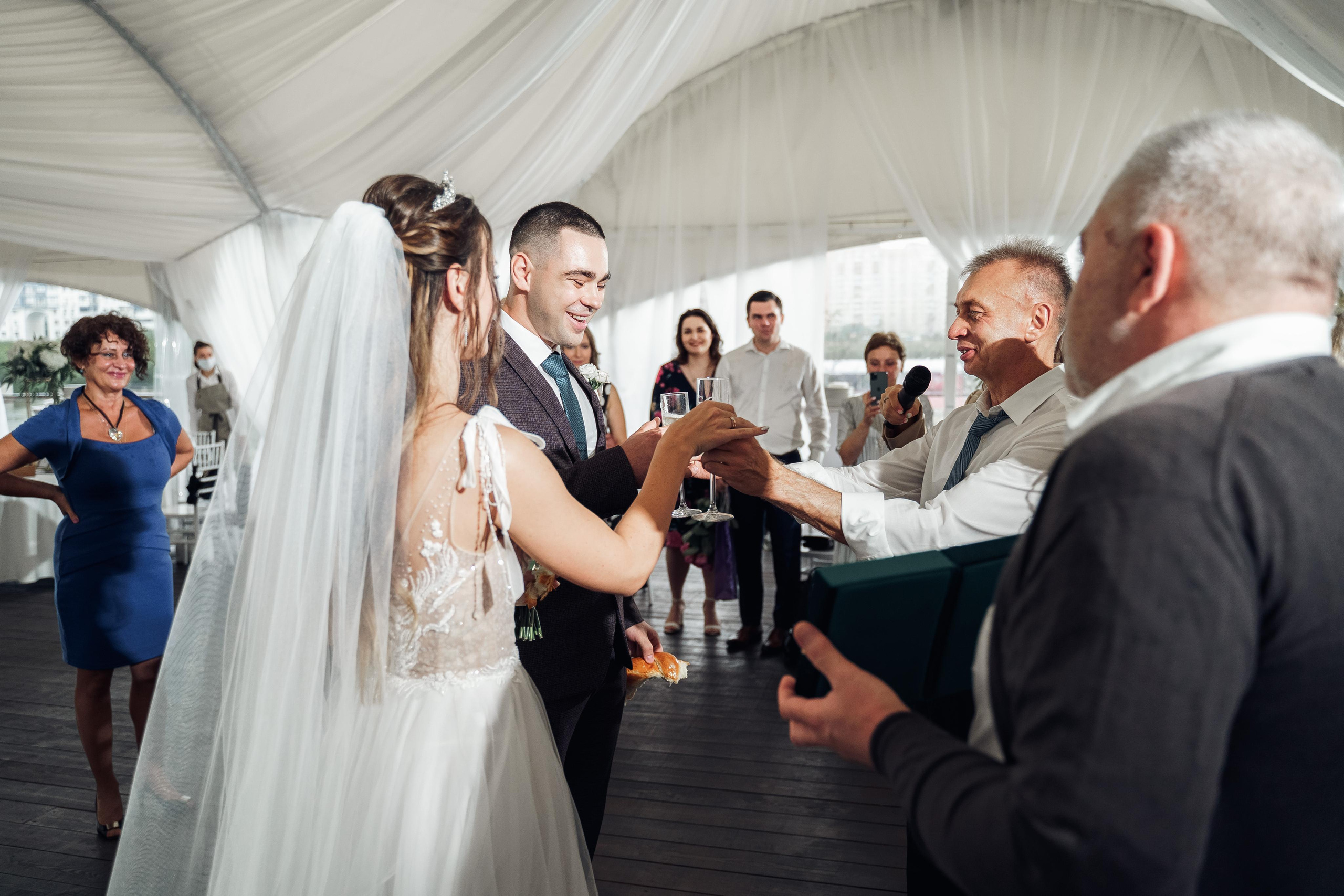 Мы в моменте. Свадебный фотограф Москва и МО