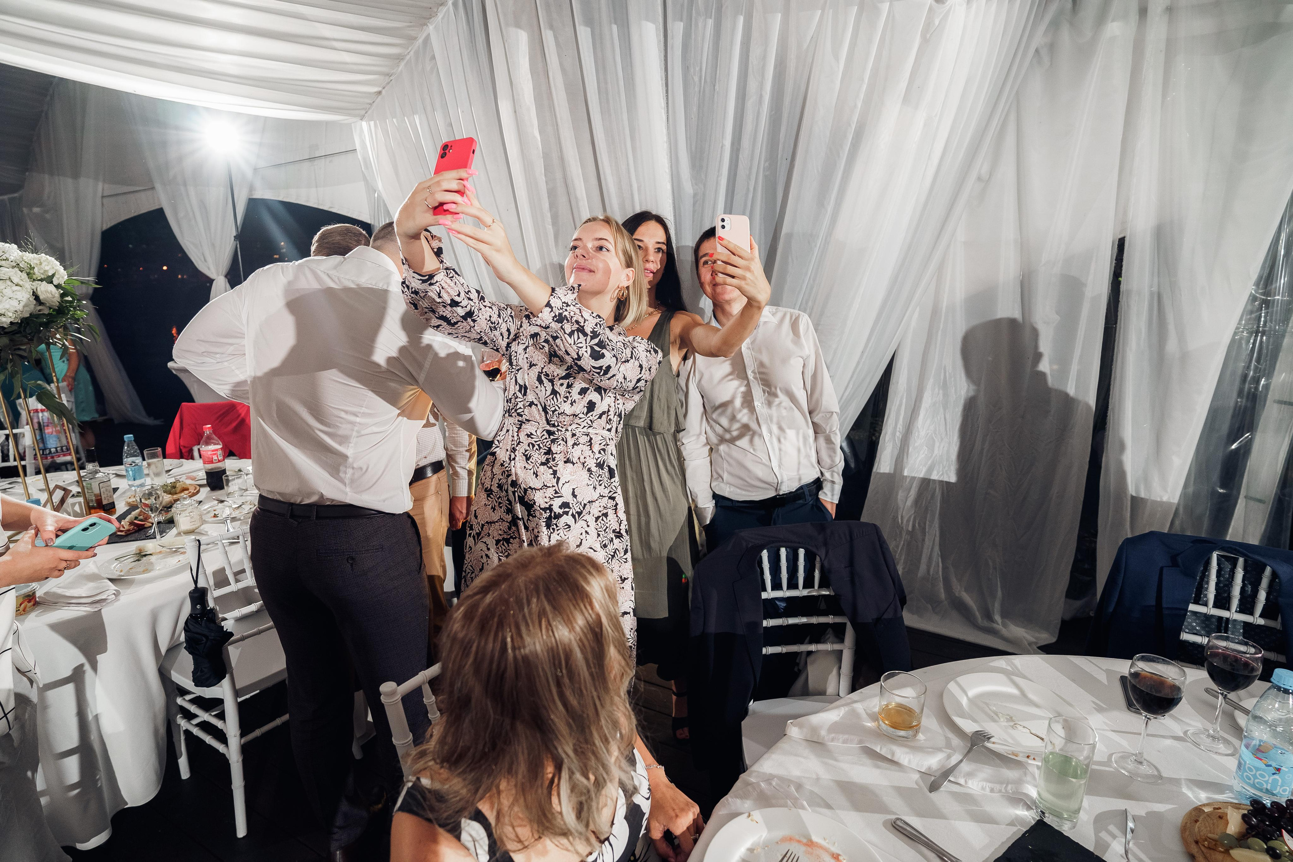 Мы в моменте. Свадебный фотограф Москва и МО