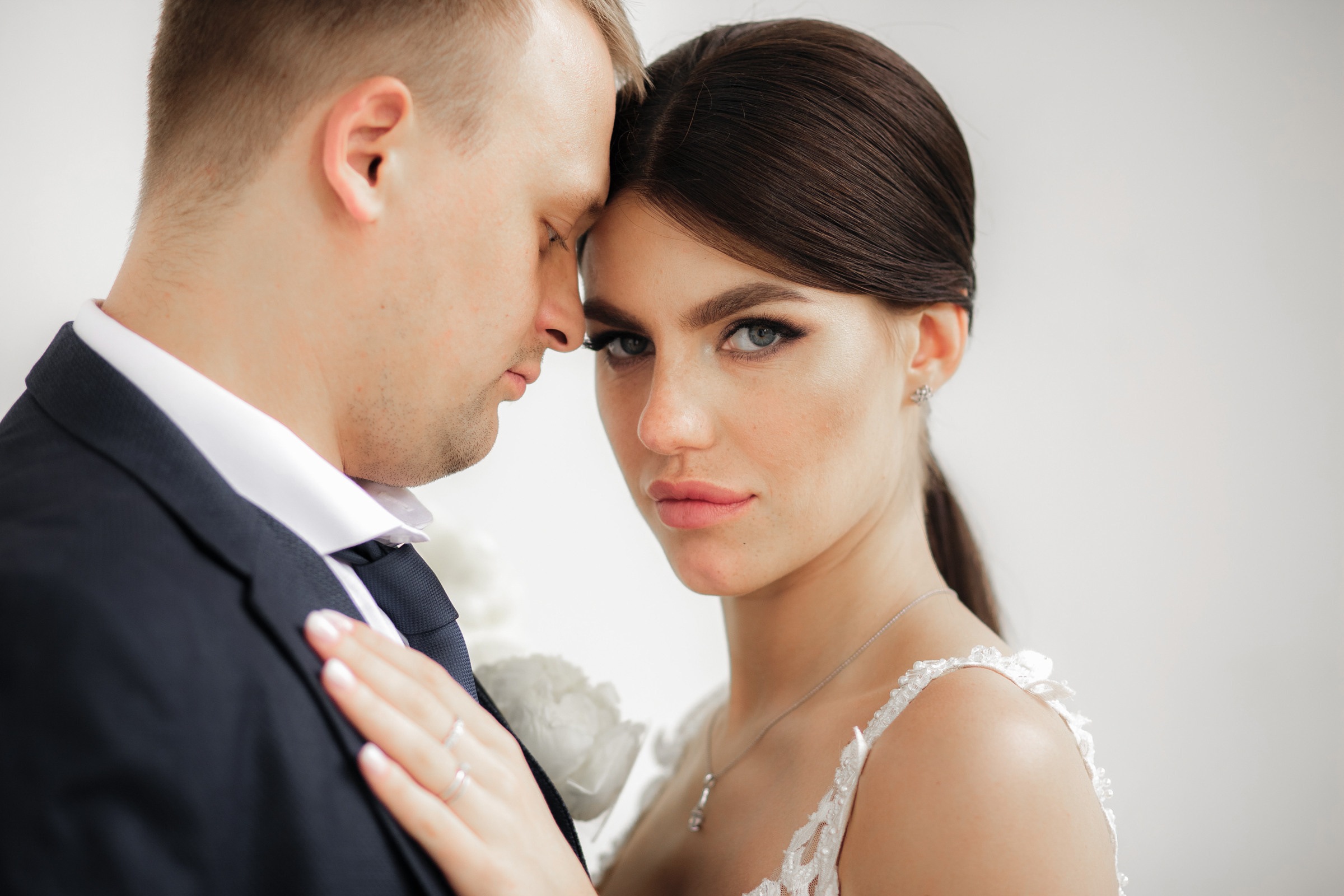 Белое платье, белый ролс. Свадебный фотограф Москва и МО