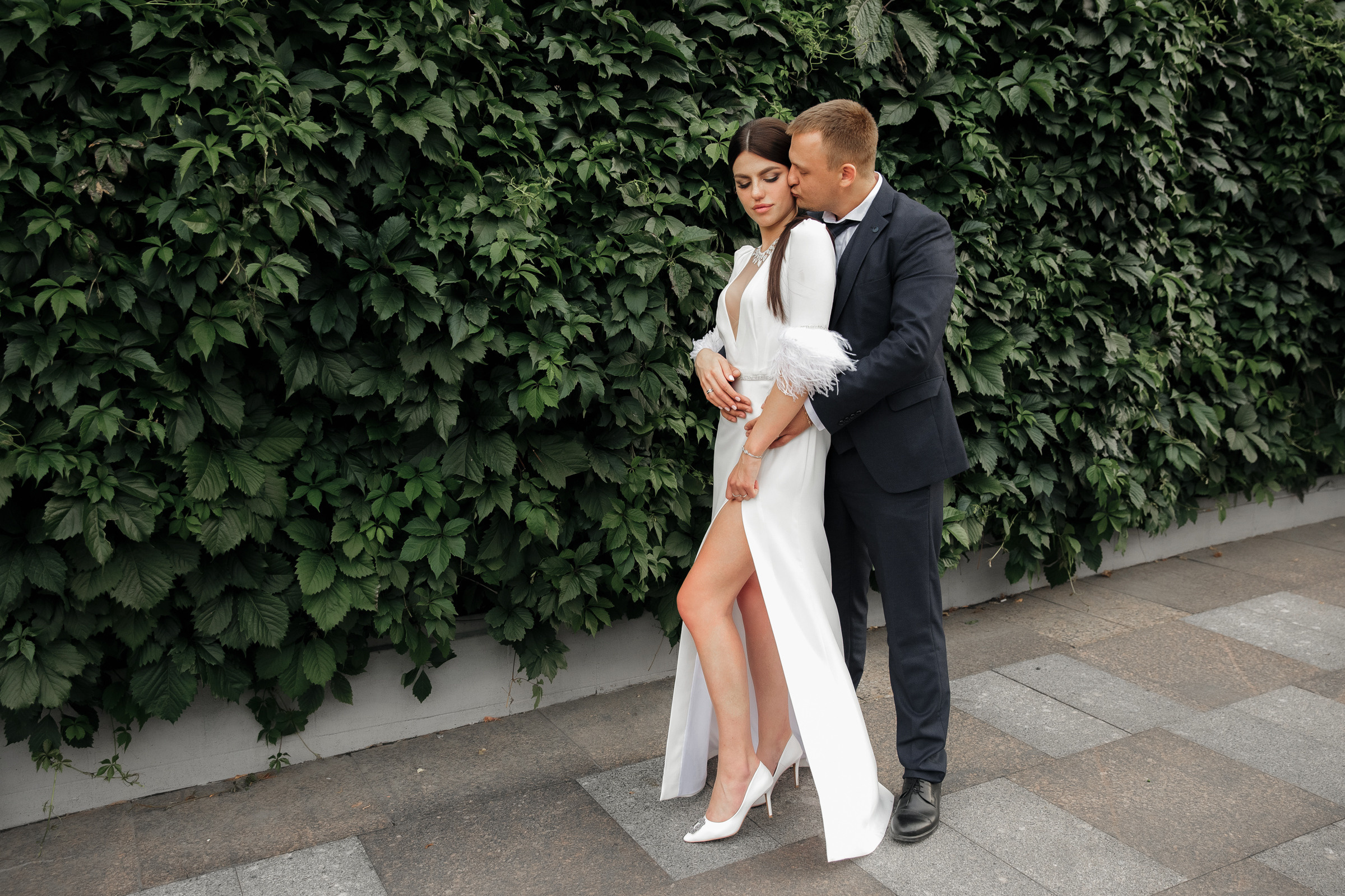 Белое платье, белый ролс. Свадебный фотограф Москва и МО