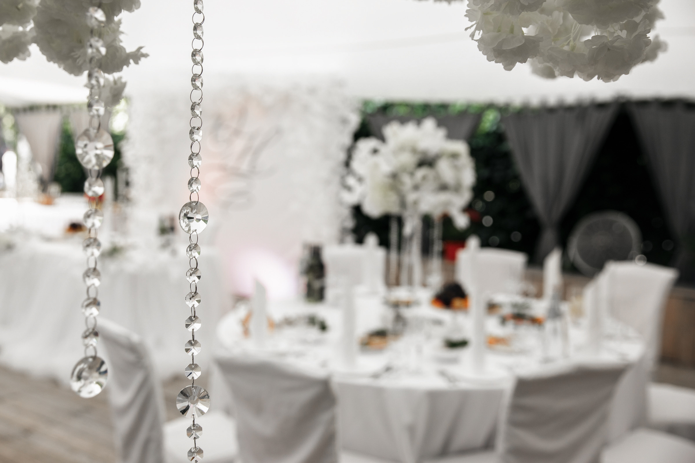 Белое платье, белый ролс. Свадебный фотограф Москва и МО