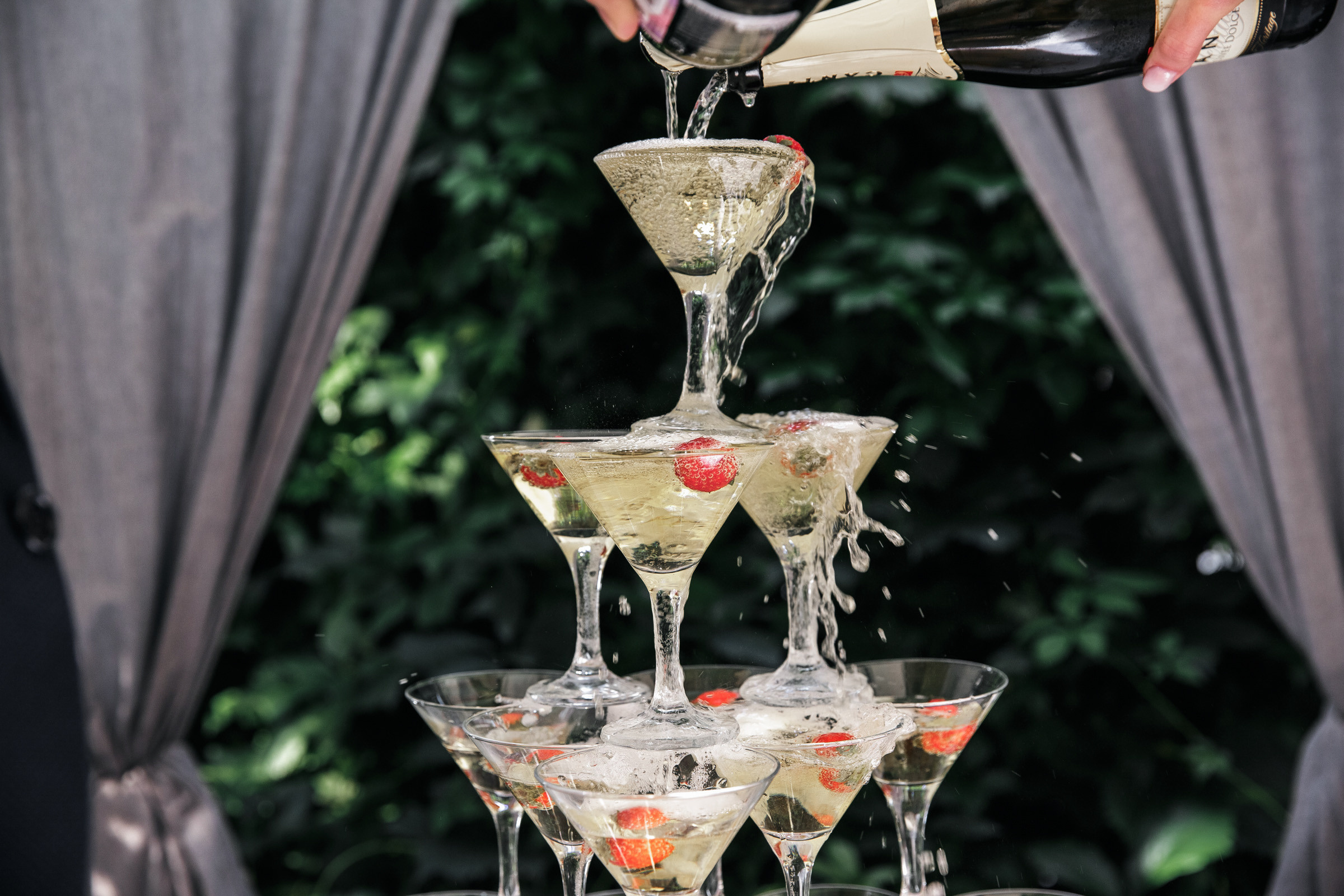 Белое платье, белый ролс. Свадебный фотограф Москва и МО