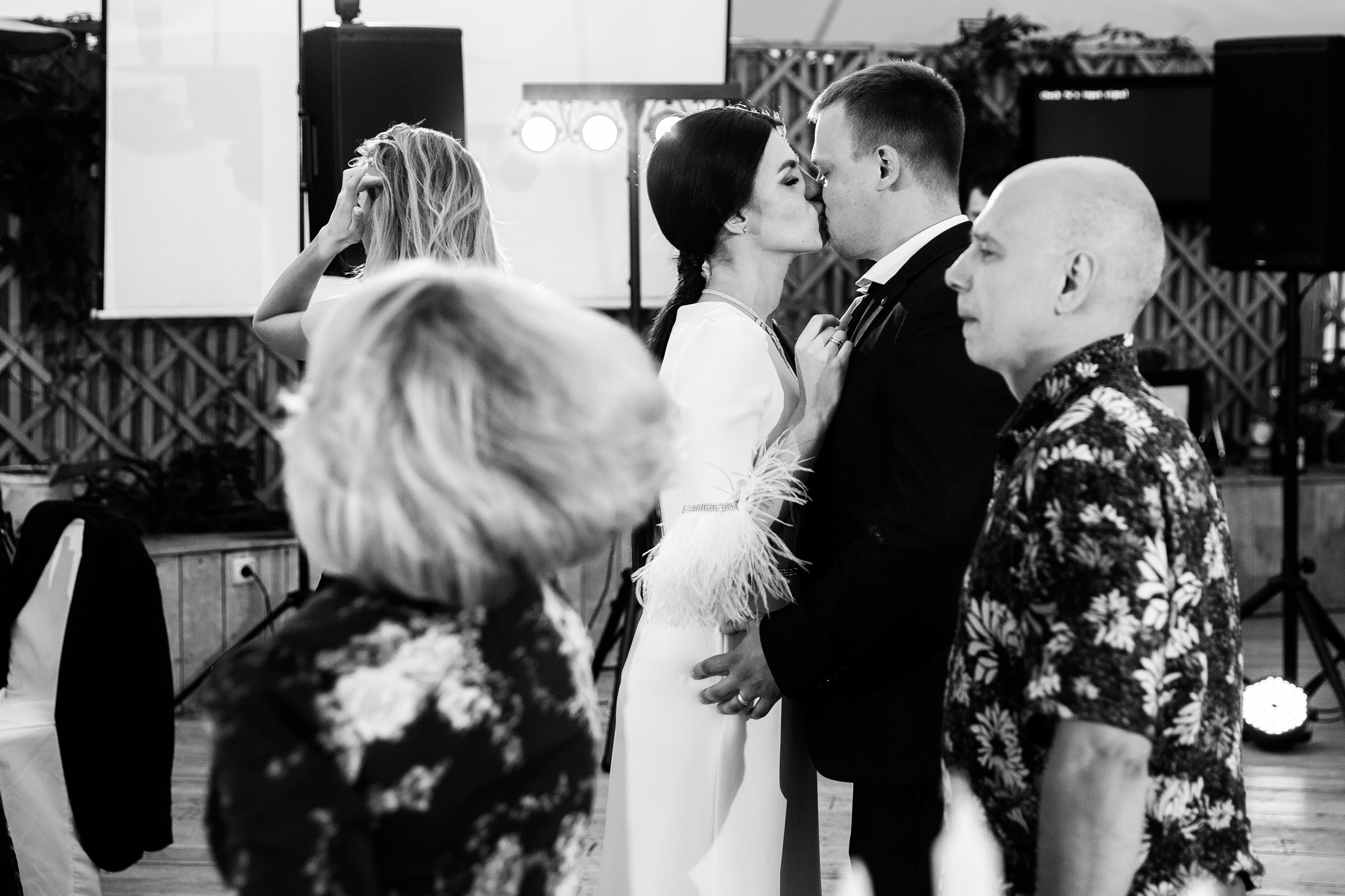 Белое платье, белый ролс. Свадебный фотограф Москва и МО