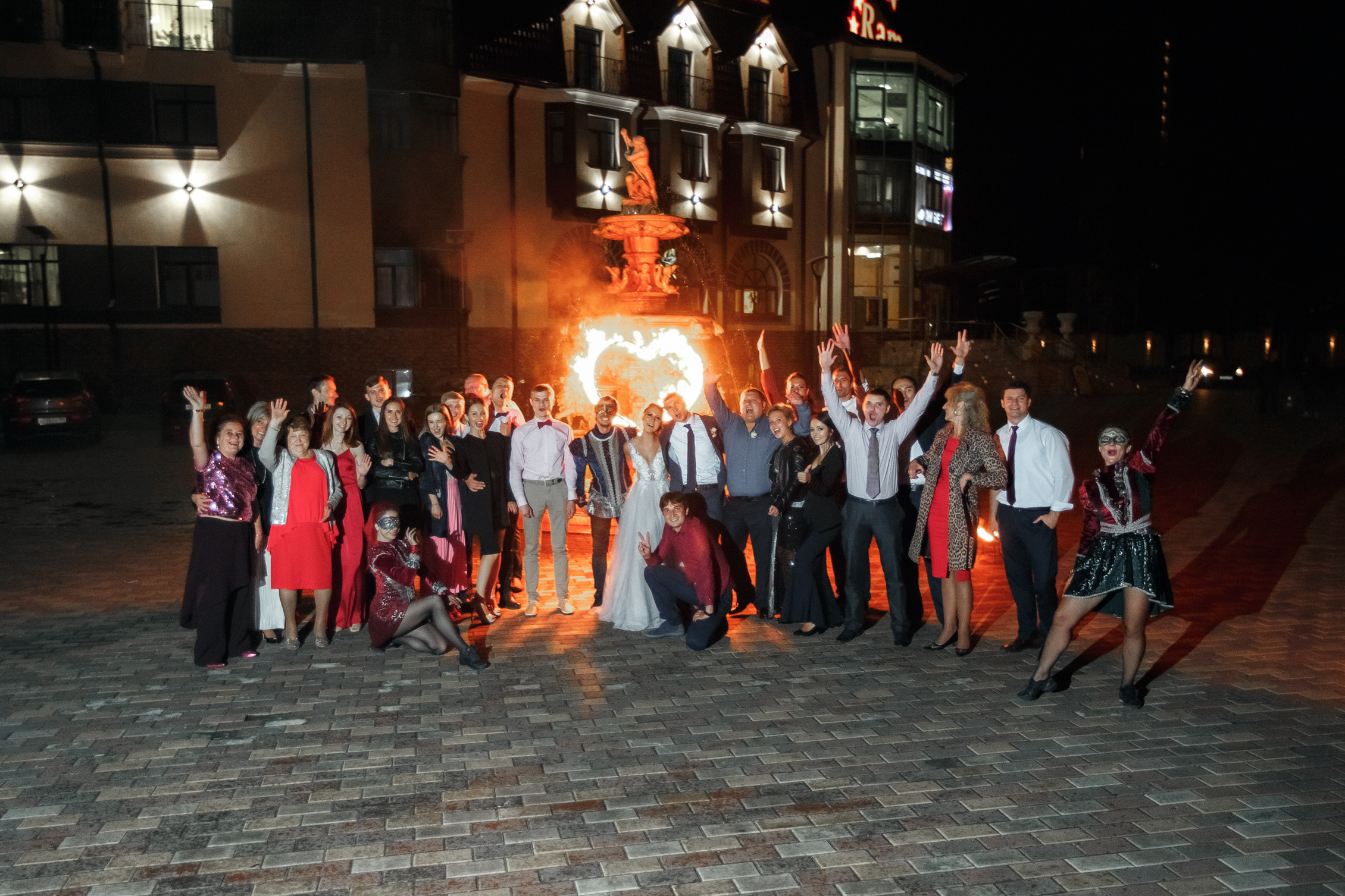 Он, она и красный порш. Свадебный фотограф Москва и МО