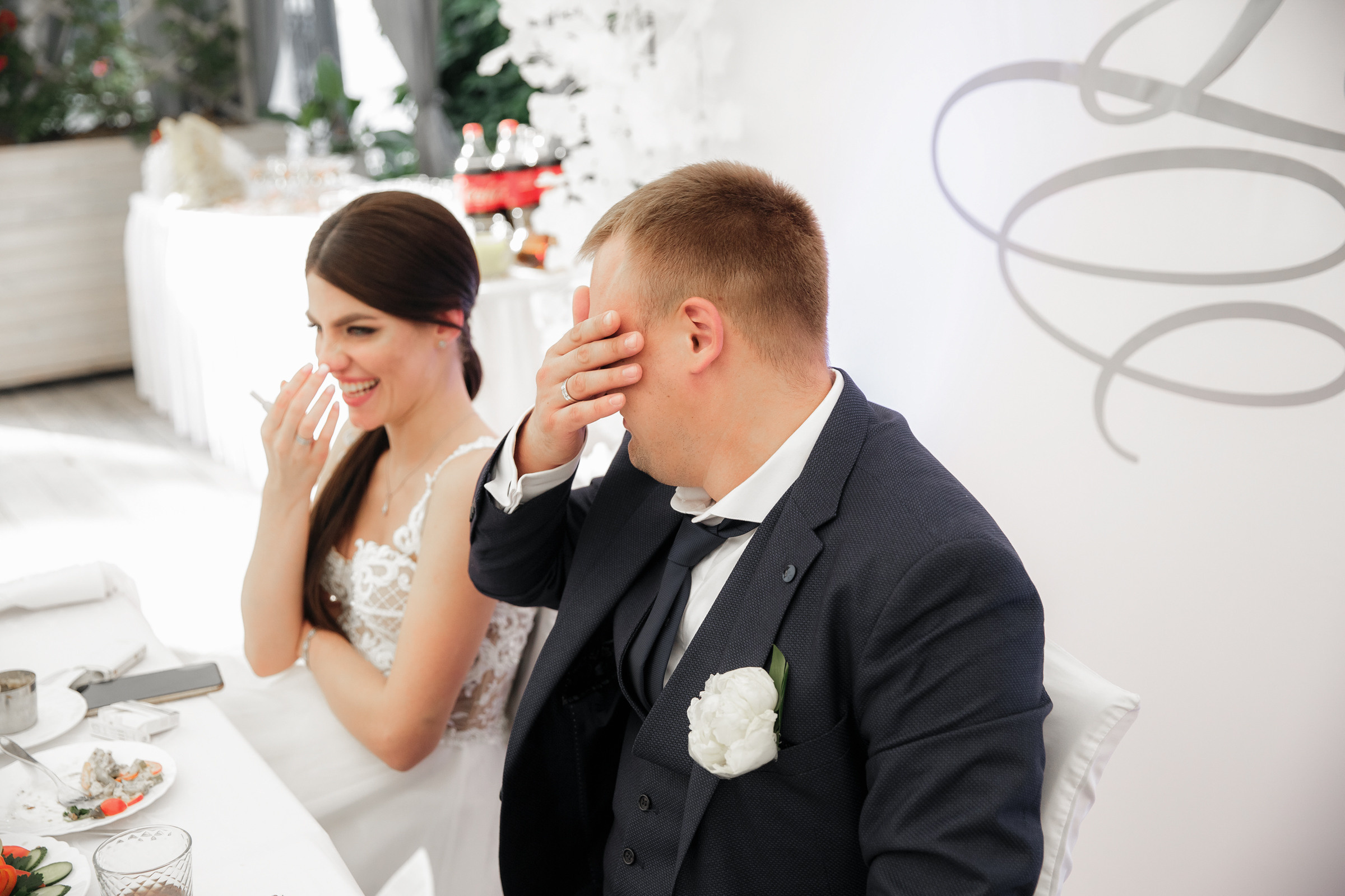 Белое платье, белый ролс. Свадебный фотограф Москва и МО