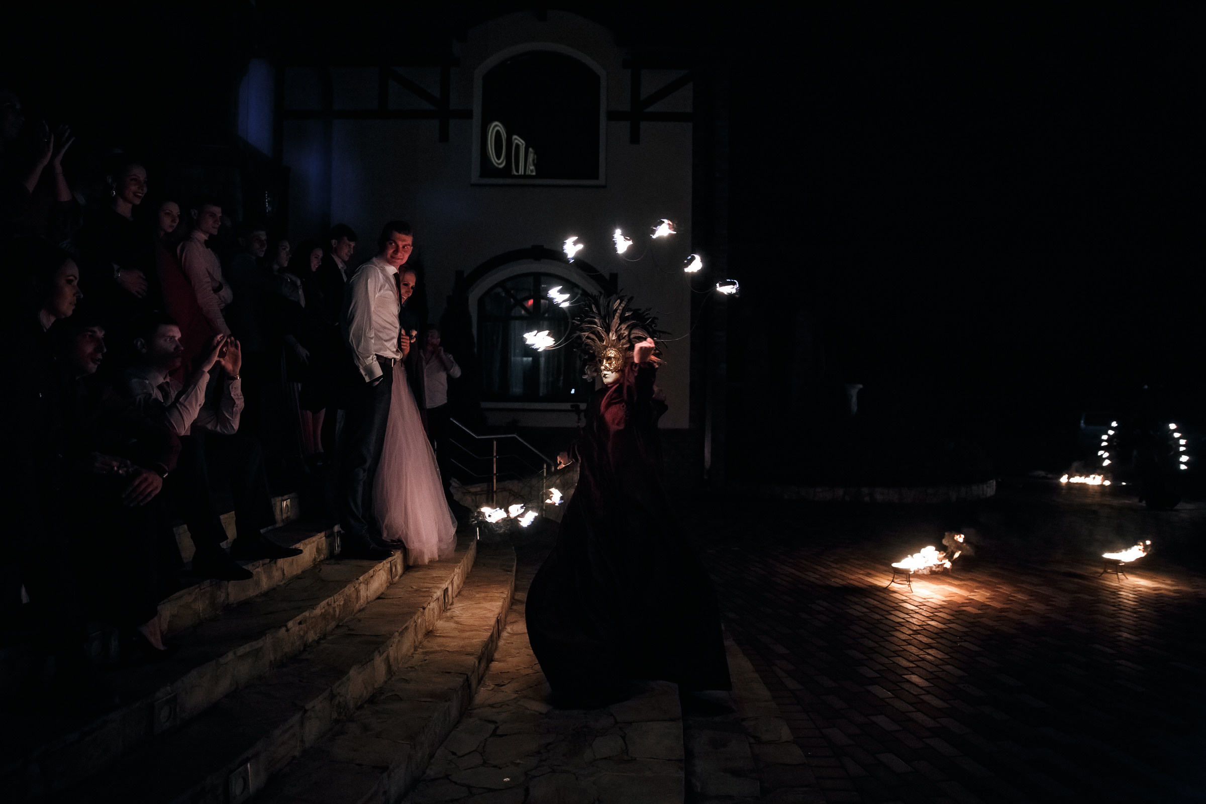 Он, она и красный порш. Свадебный фотограф Москва и МО