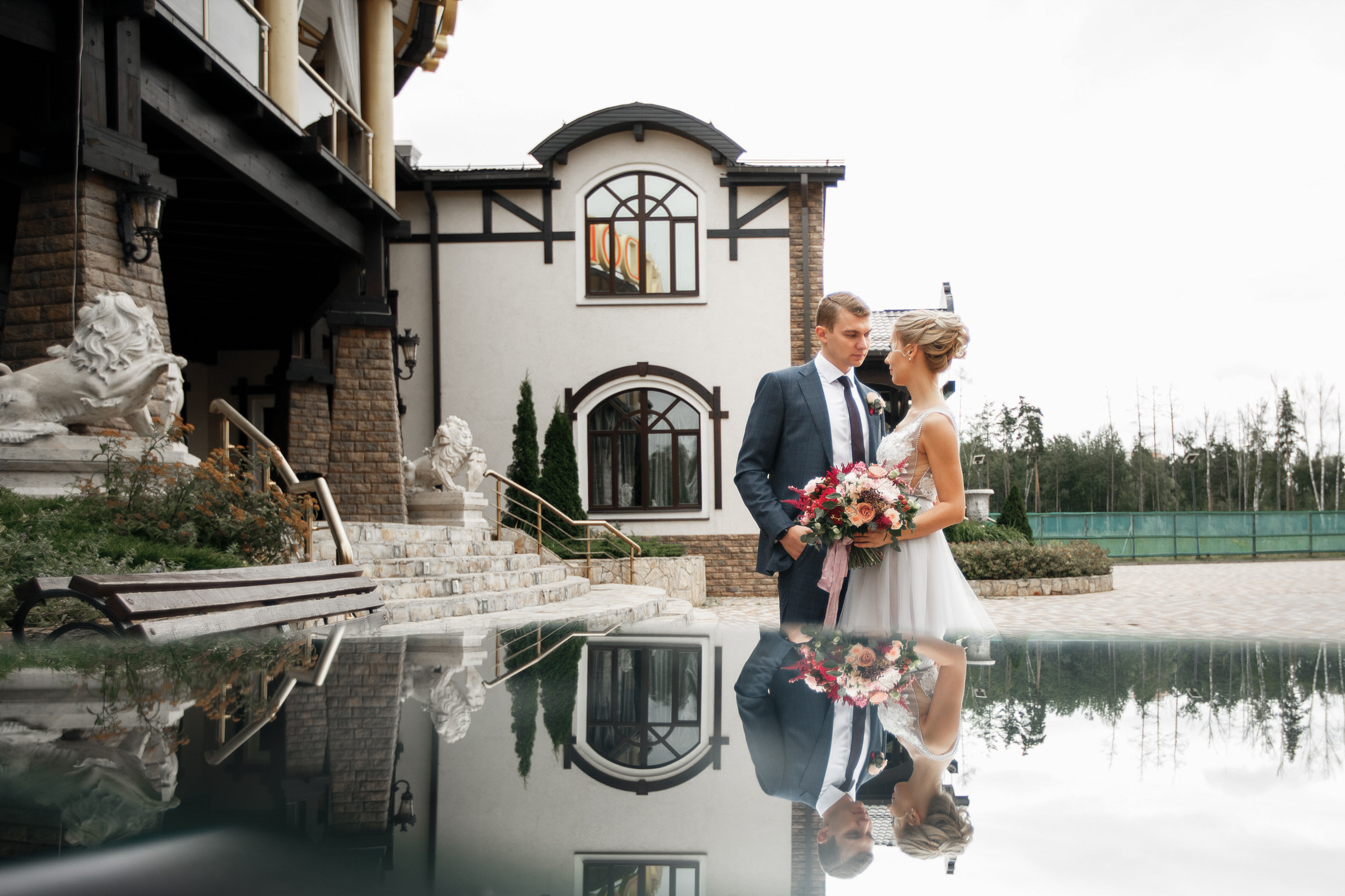 Он, она и красный порш. Свадебный фотограф Москва и МО